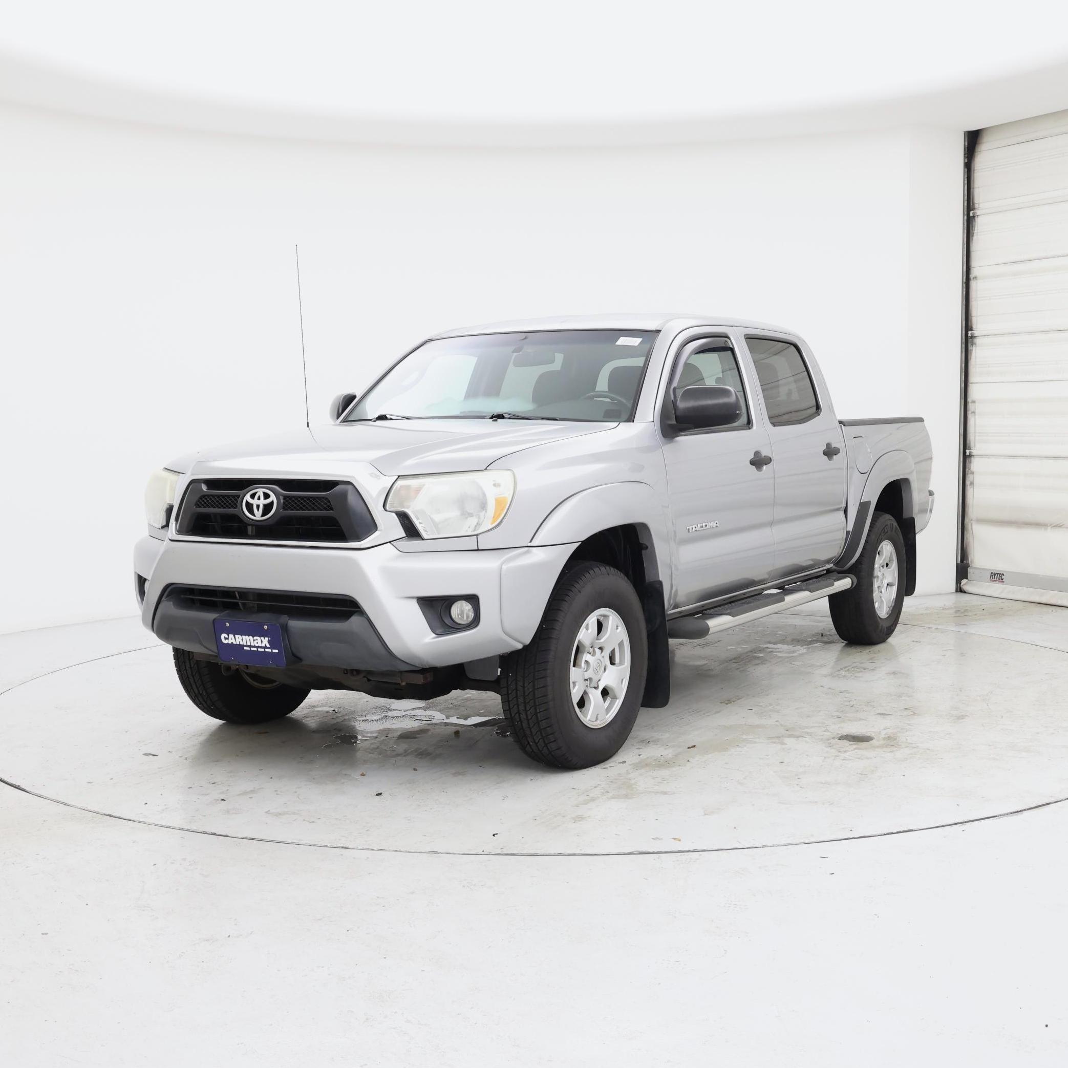 Thumbnail: 2015 Toyota Tacoma - 4