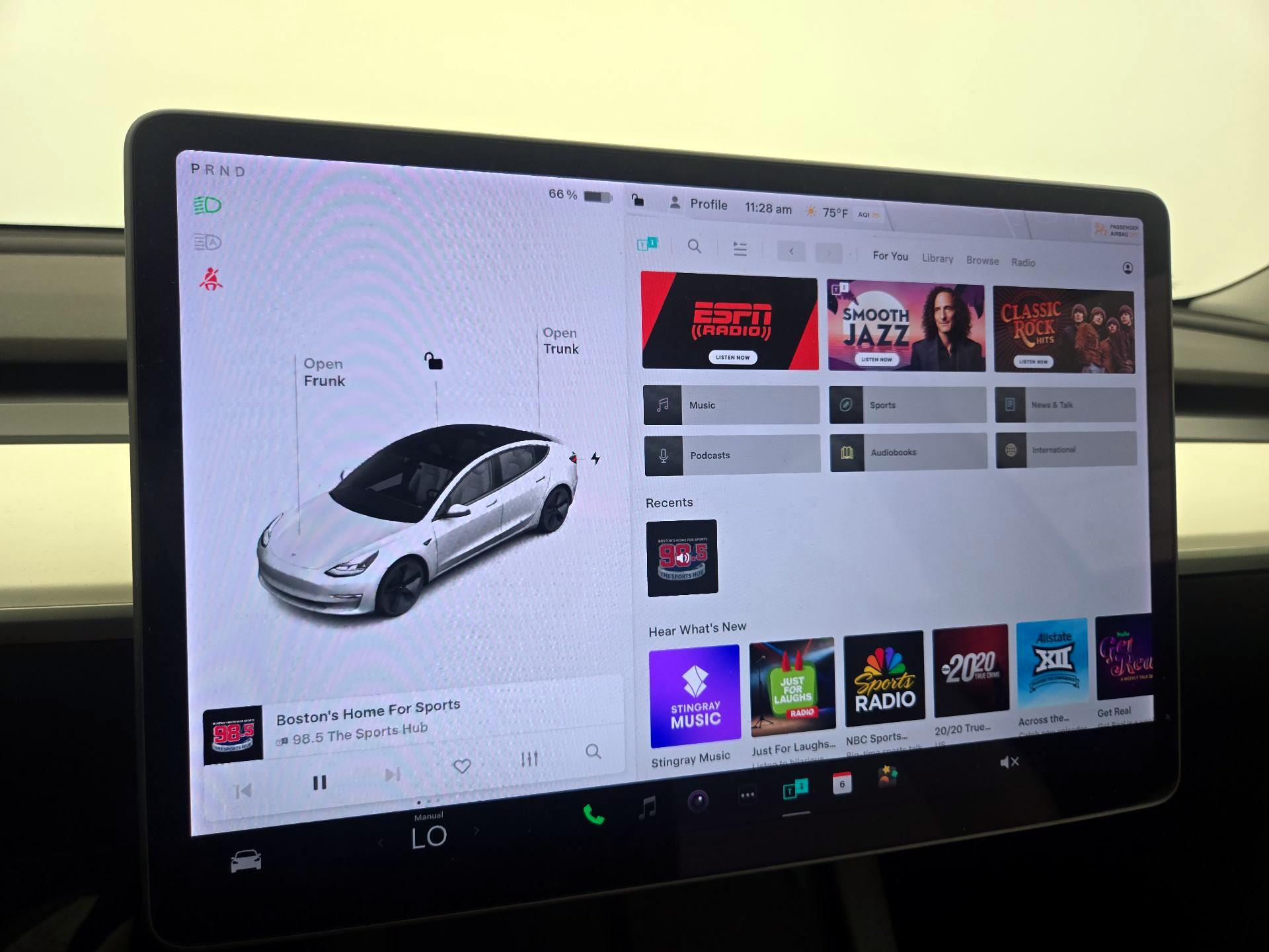 Thumbnail: 2021 Tesla Model 3 - 15
