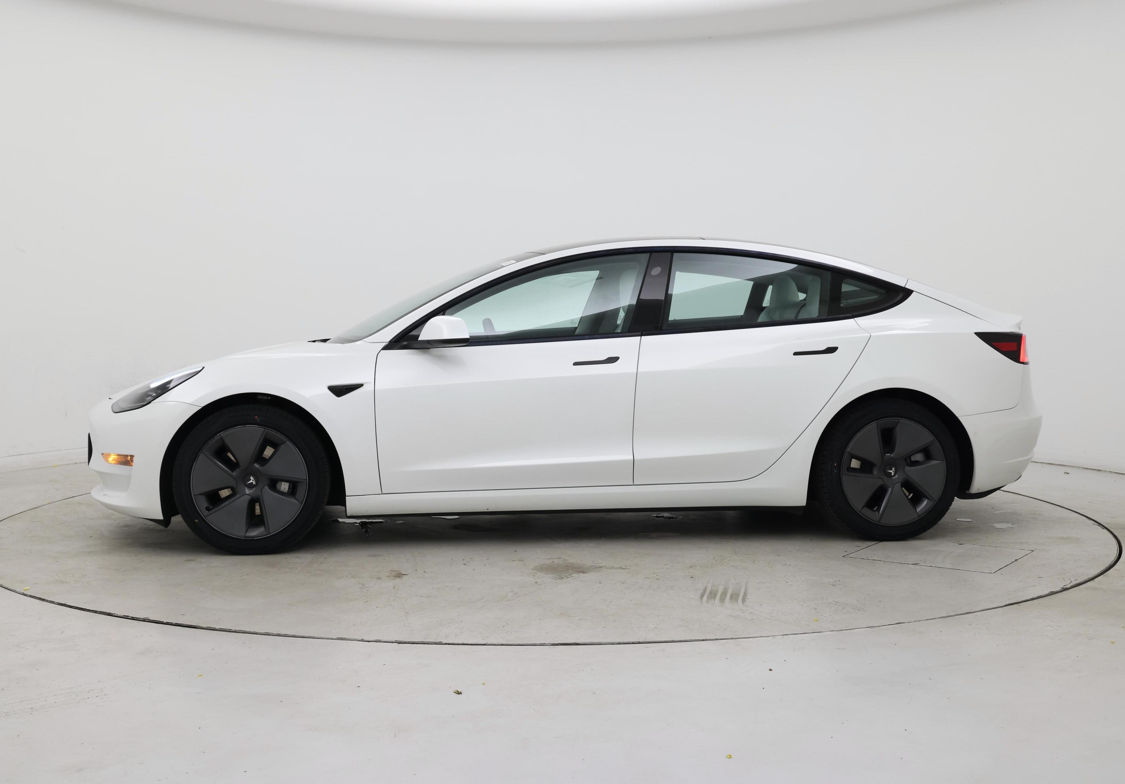 Thumbnail: 2021 Tesla Model 3 - 3