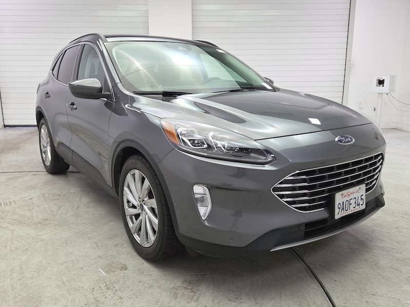 2022 Ford Escape Hybrid Titanium