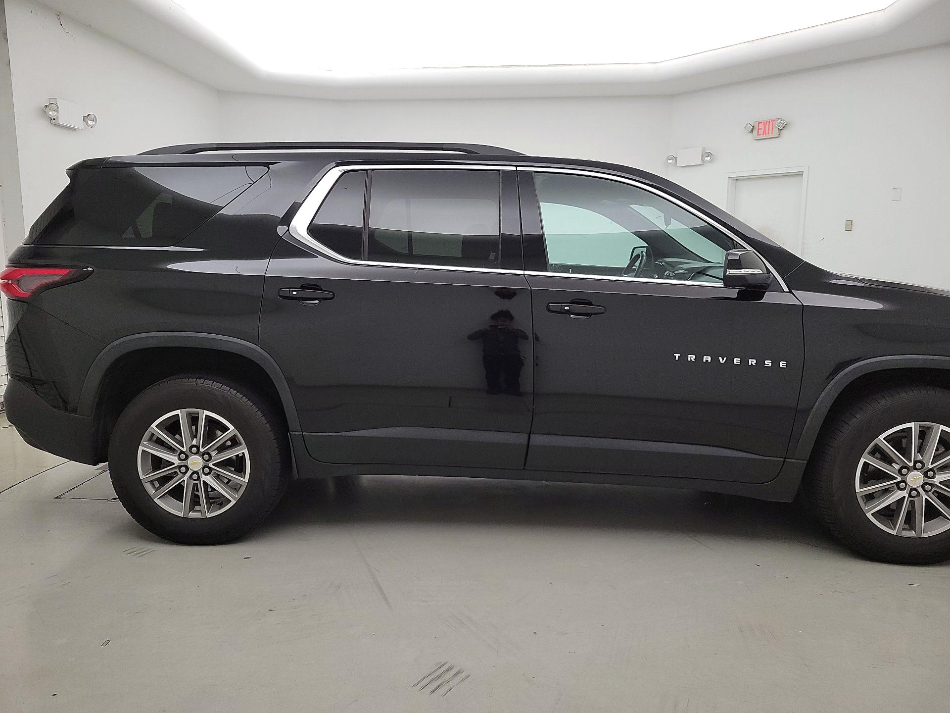 Thumbnail: 2022 Chevrolet Traverse - 4