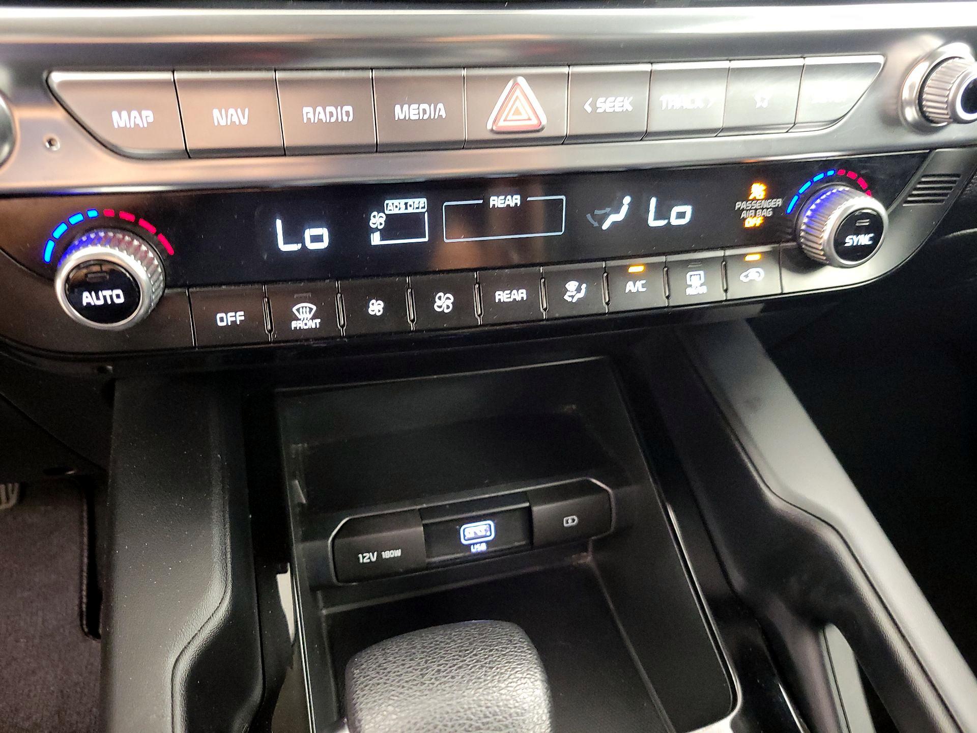 Thumbnail: 2022 Kia Telluride - 17