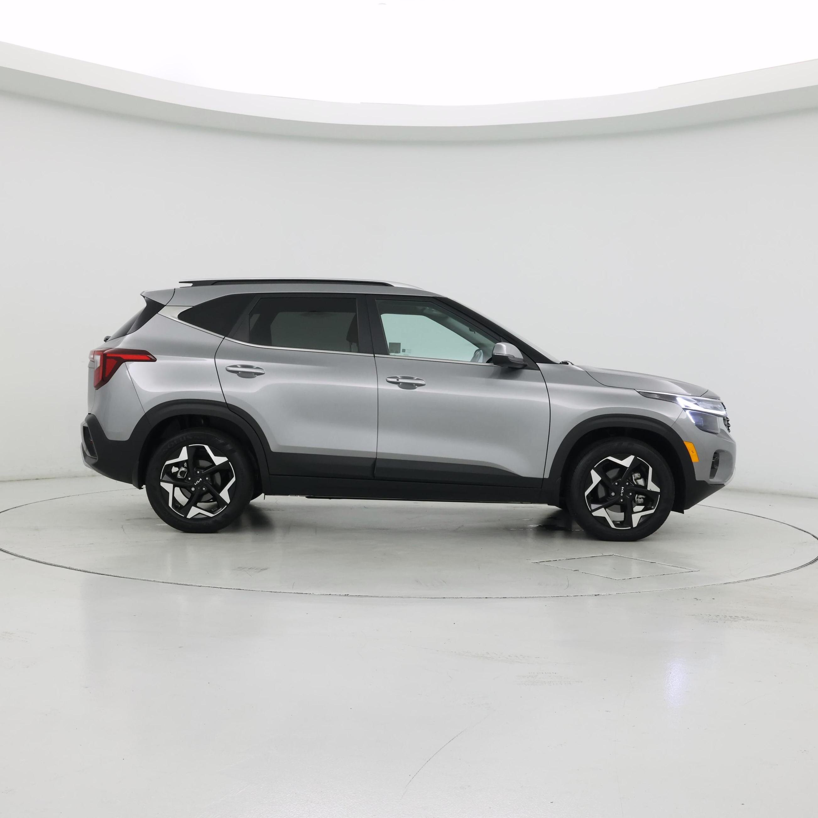 Thumbnail: 2024 Kia Seltos - 7