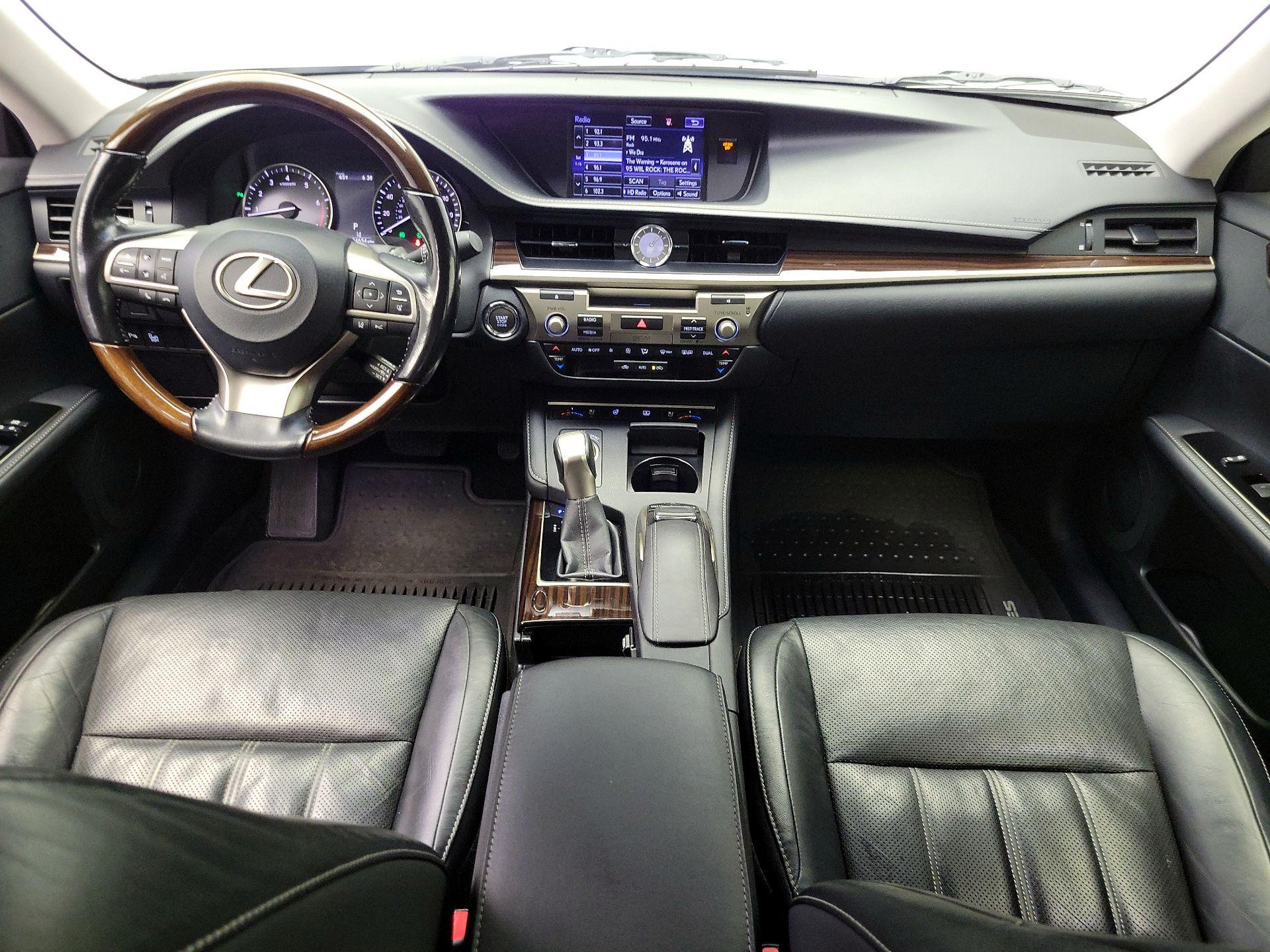 Thumbnail: 2016 Lexus ES - 9