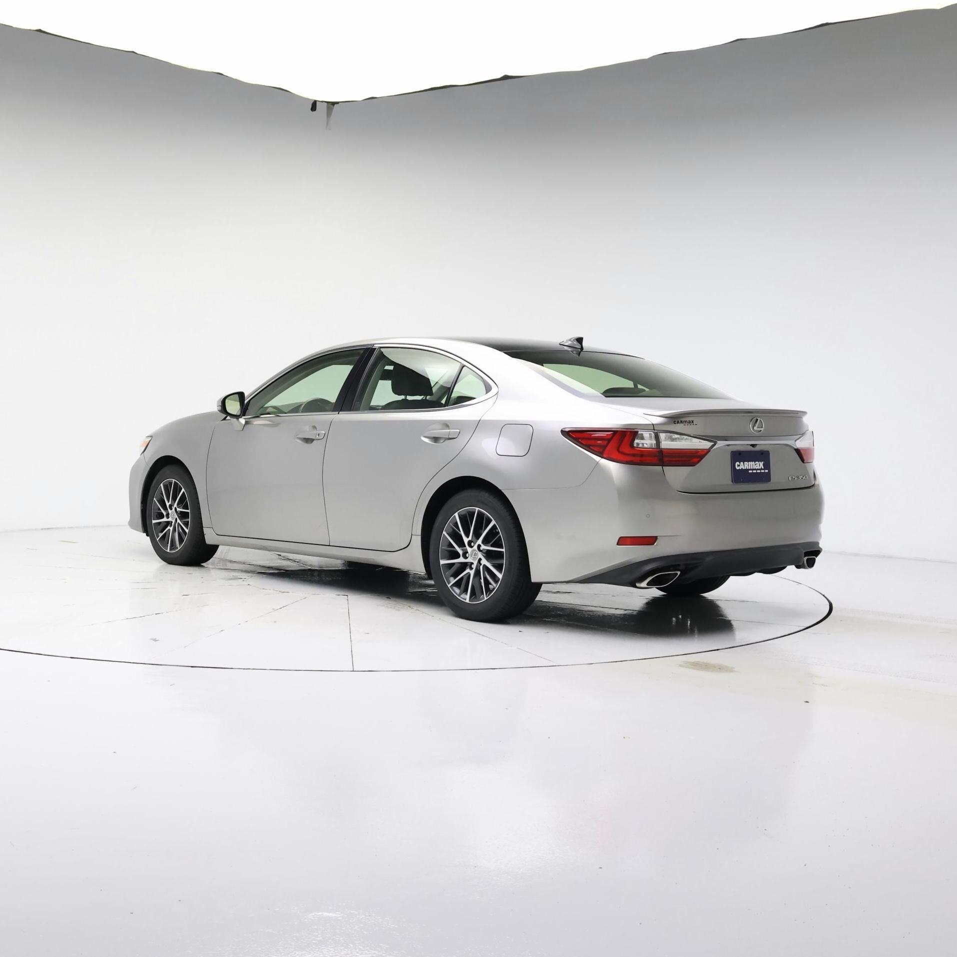 Thumbnail: 2016 Lexus ES - 2