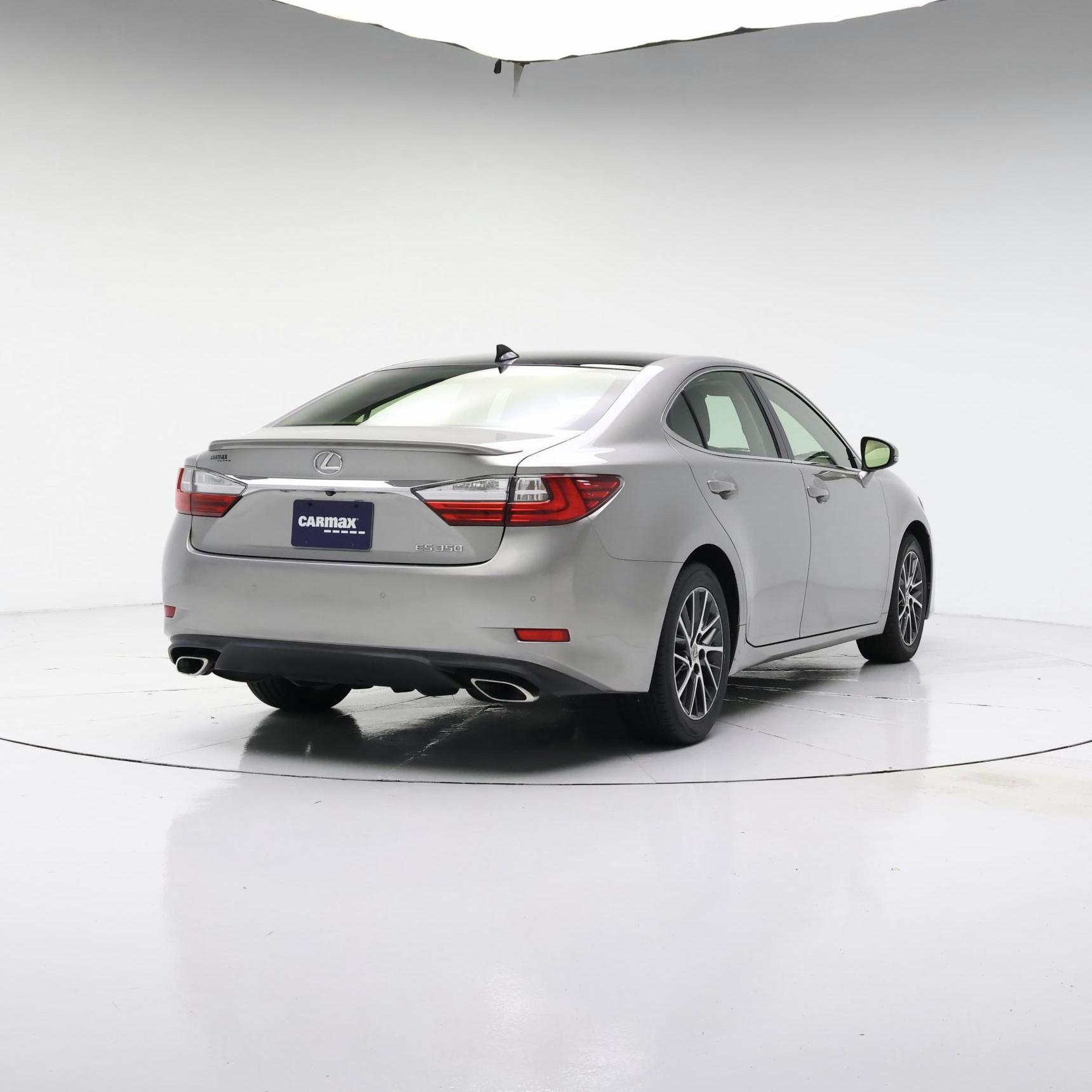 Thumbnail: 2016 Lexus ES - 8