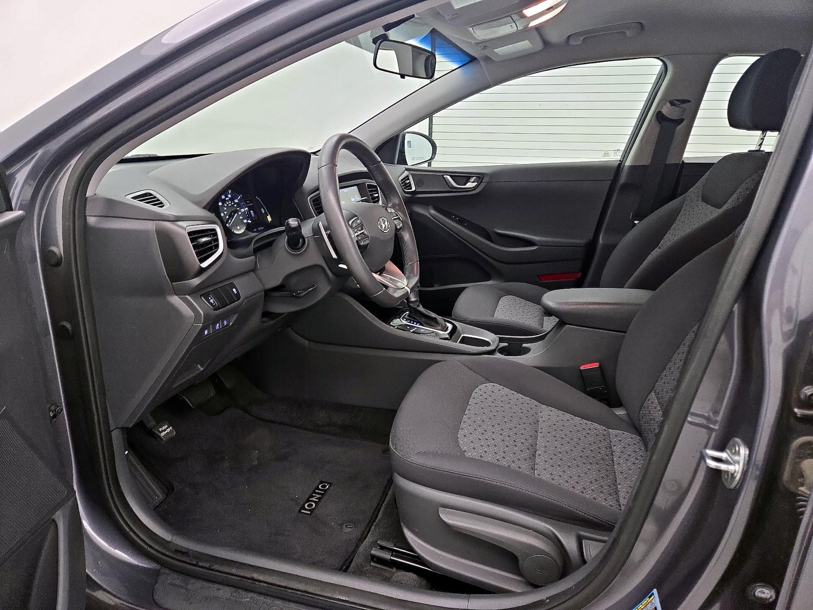2018 Hyundai IONIQ Base - Photo 12