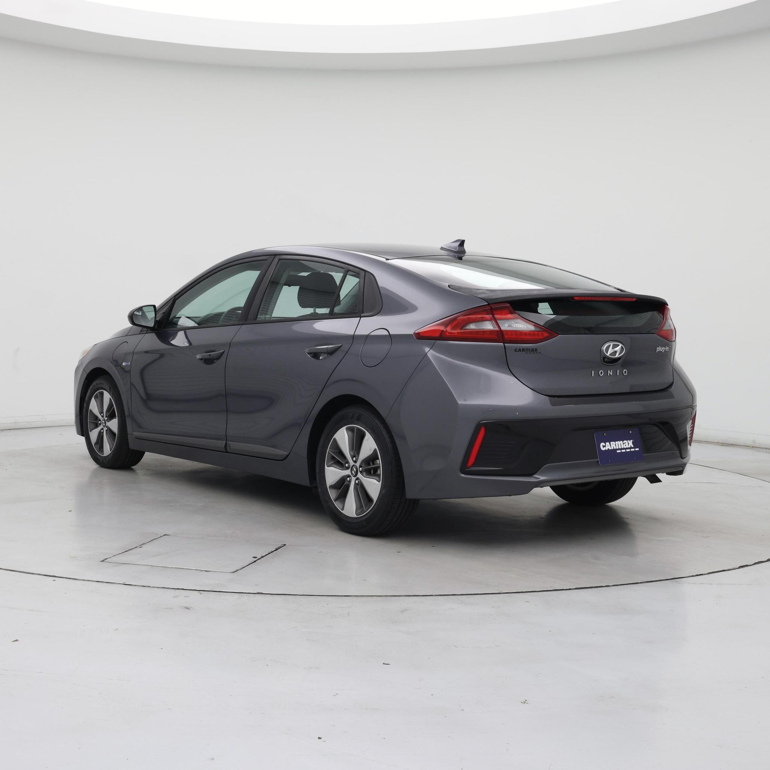 Thumbnail: 2018 Hyundai Ioniq - 2