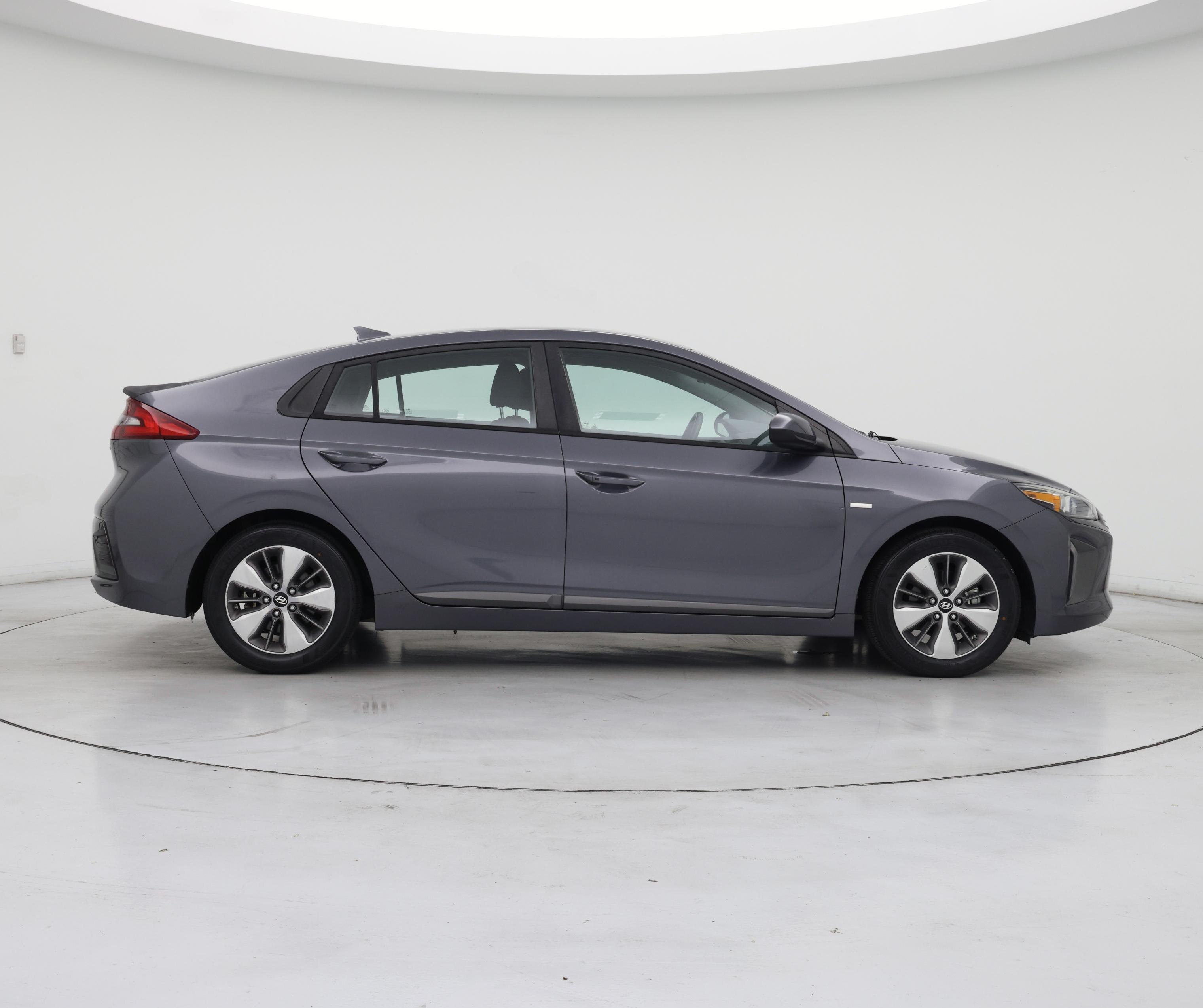 Thumbnail: 2018 Hyundai Ioniq - 7
