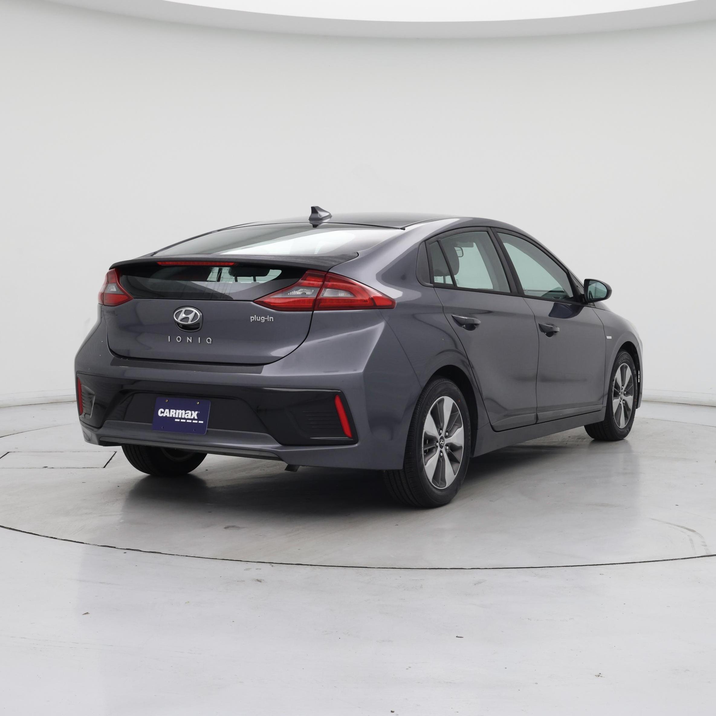 Thumbnail: 2018 Hyundai Ioniq - 8