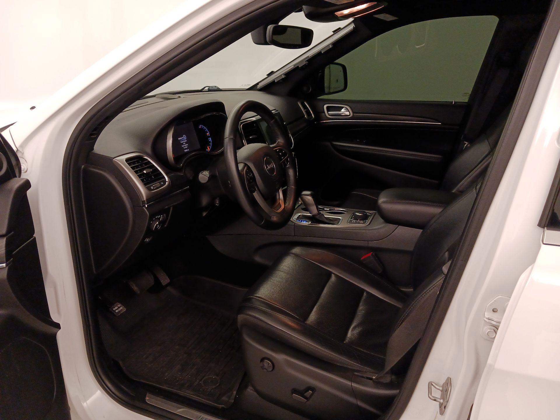 Thumbnail: 2019 Jeep Grand Cherokee - 11