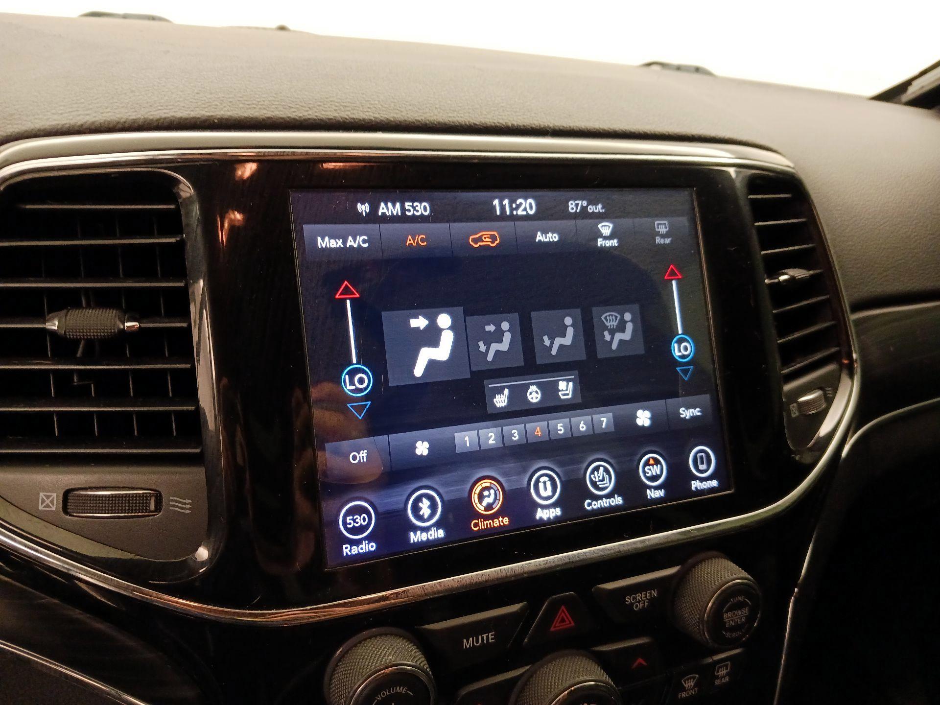 Thumbnail: 2019 Jeep Grand Cherokee - 16