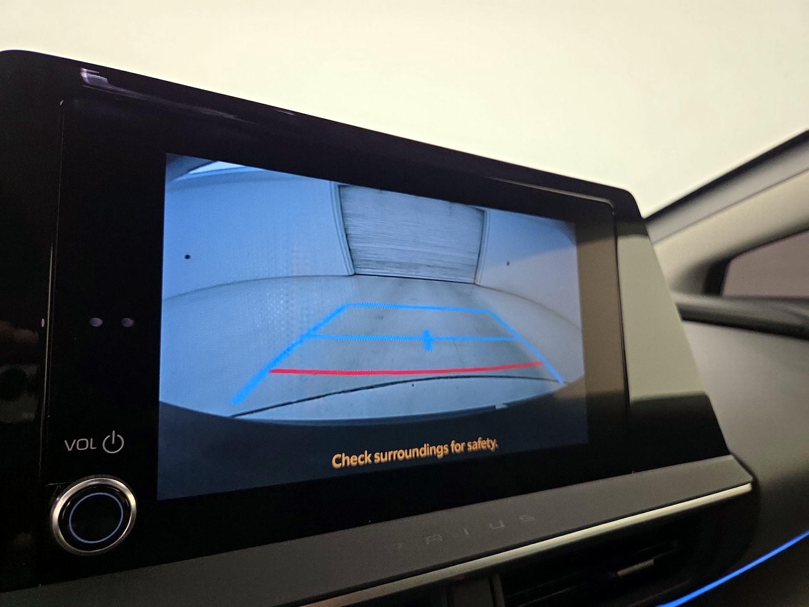 2025 Toyota Prius XLE - Photo 15
