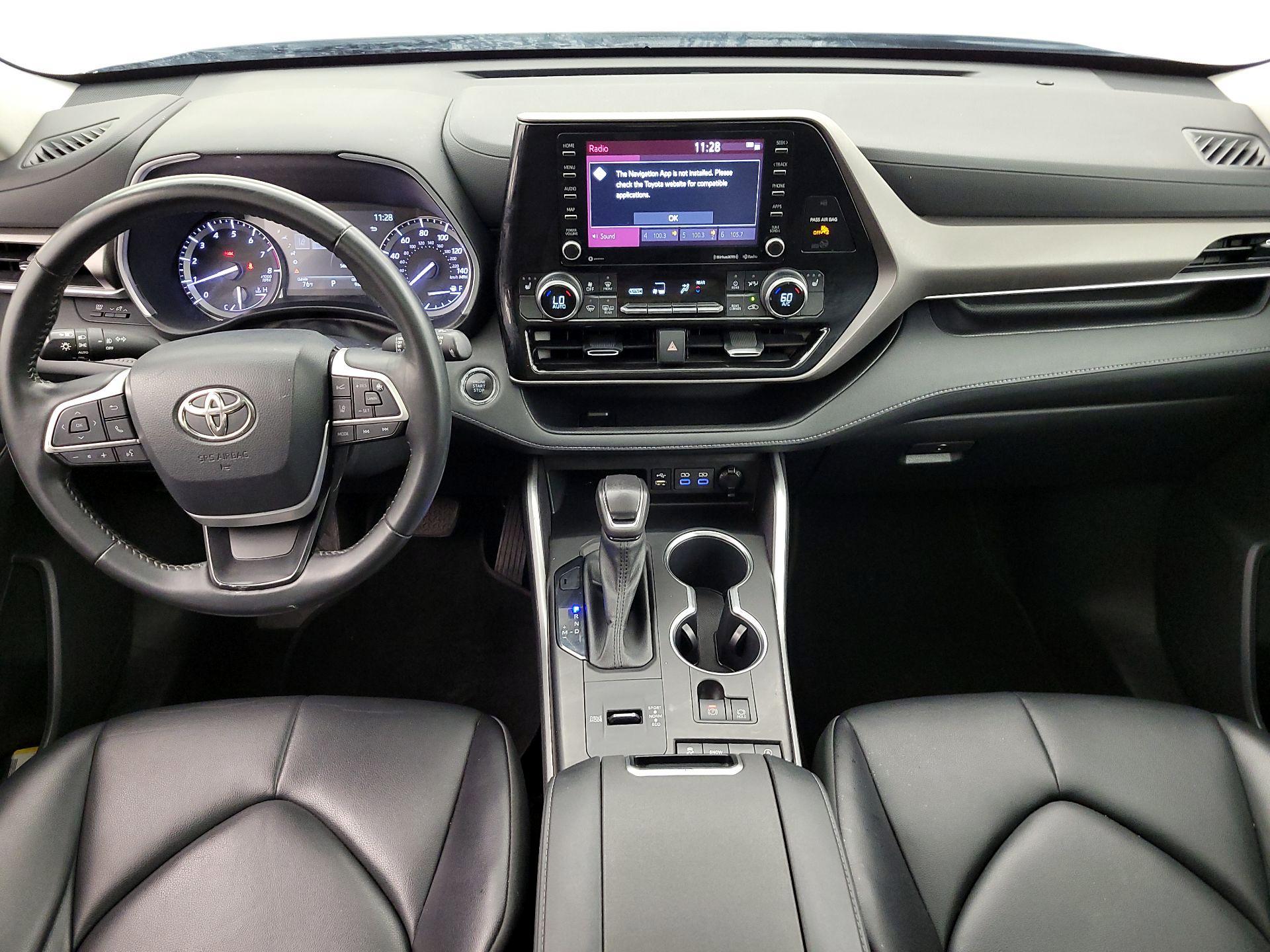 Thumbnail: 2022 Toyota Highlander - 9