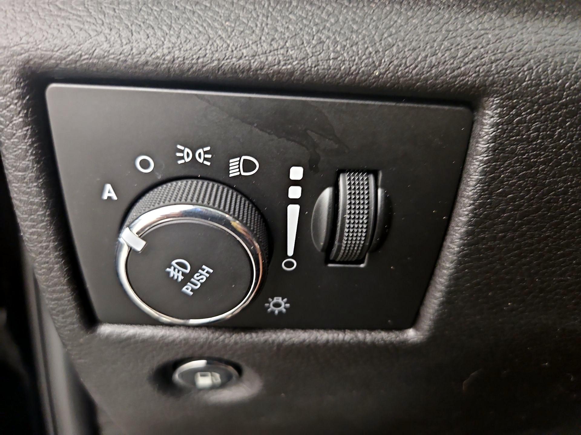 Thumbnail: 2019 Jeep Grand Cherokee - 13