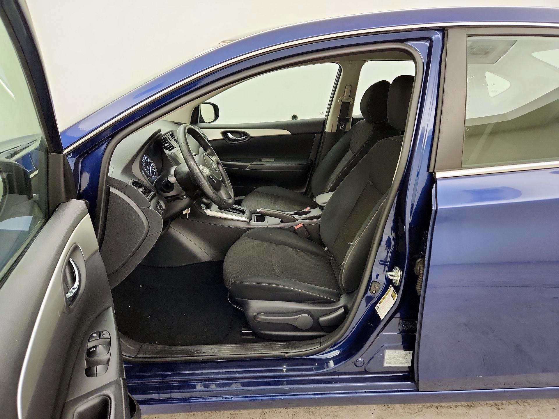Thumbnail: 2019 Nissan Sentra - 11