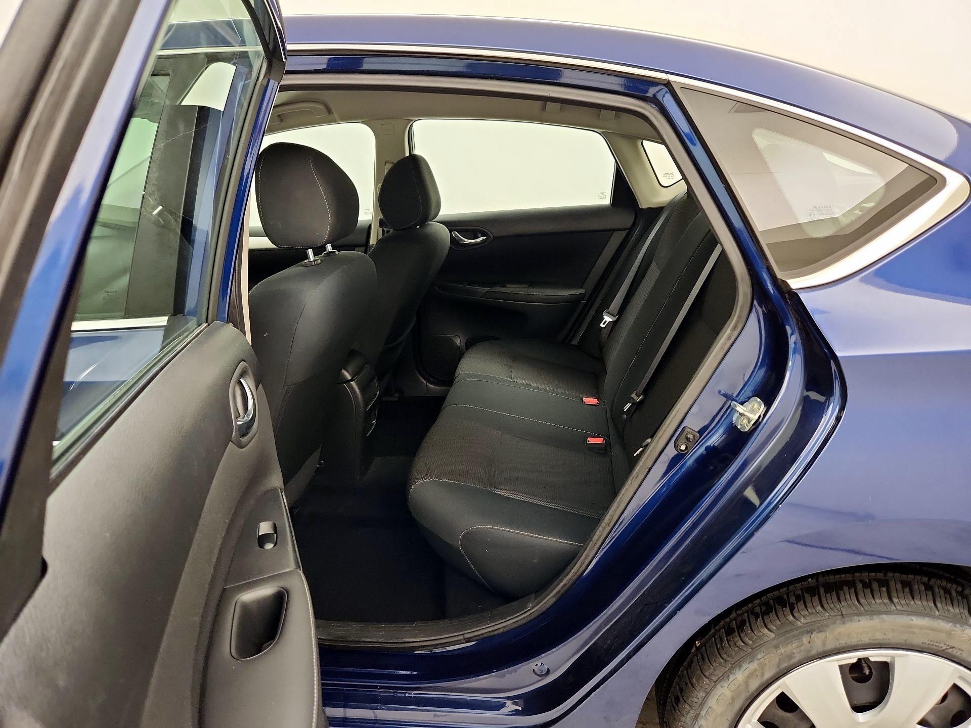 Thumbnail: 2019 Nissan Sentra - 19