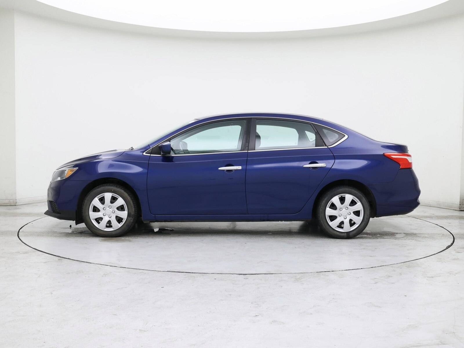 2019 Nissan Sentra S - Photo 4