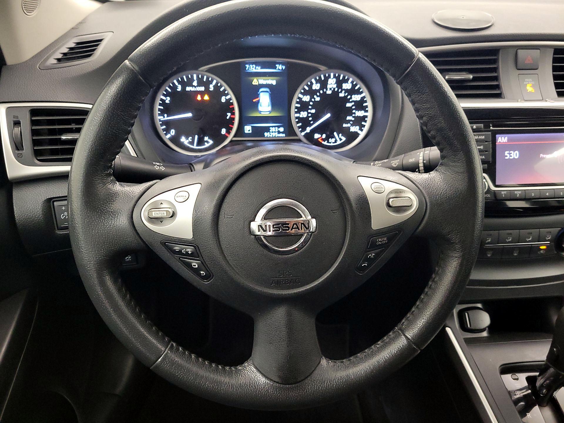 Thumbnail: 2017 Nissan Sentra - 10