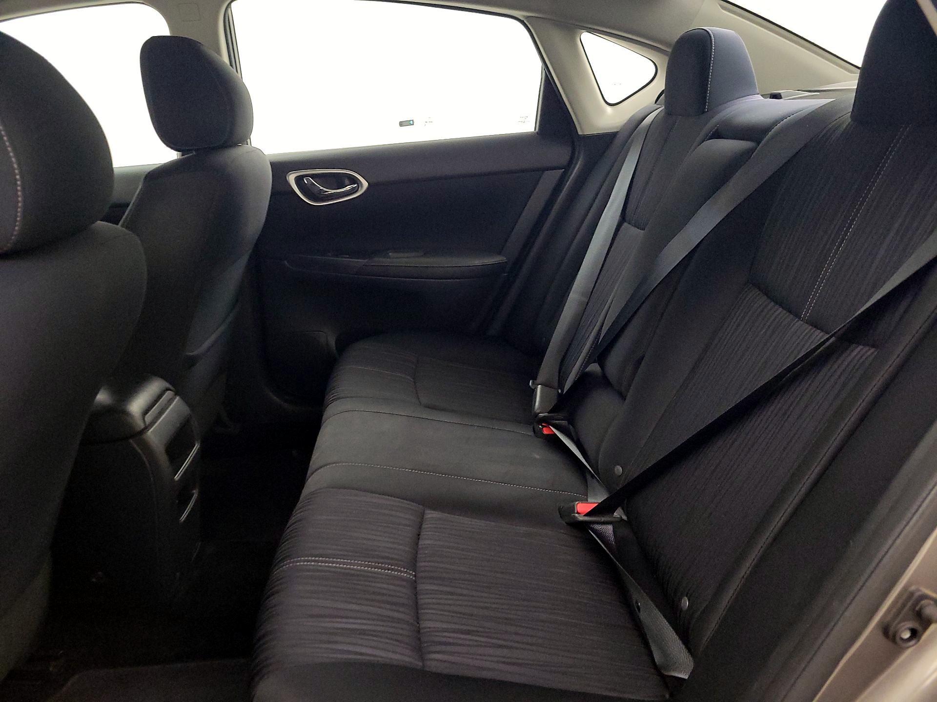 Thumbnail: 2017 Nissan Sentra - 18