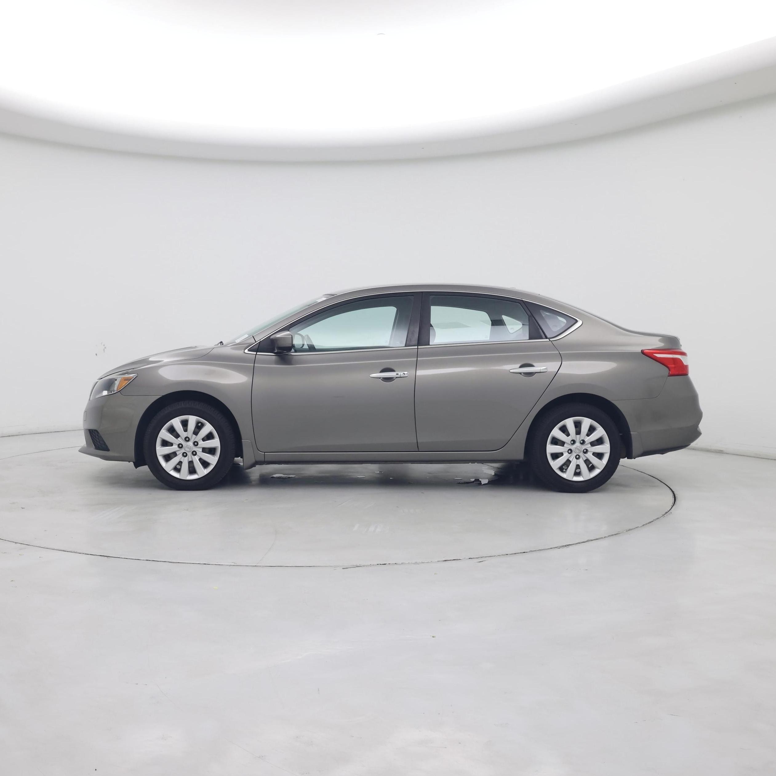 Thumbnail: 2017 Nissan Sentra - 3