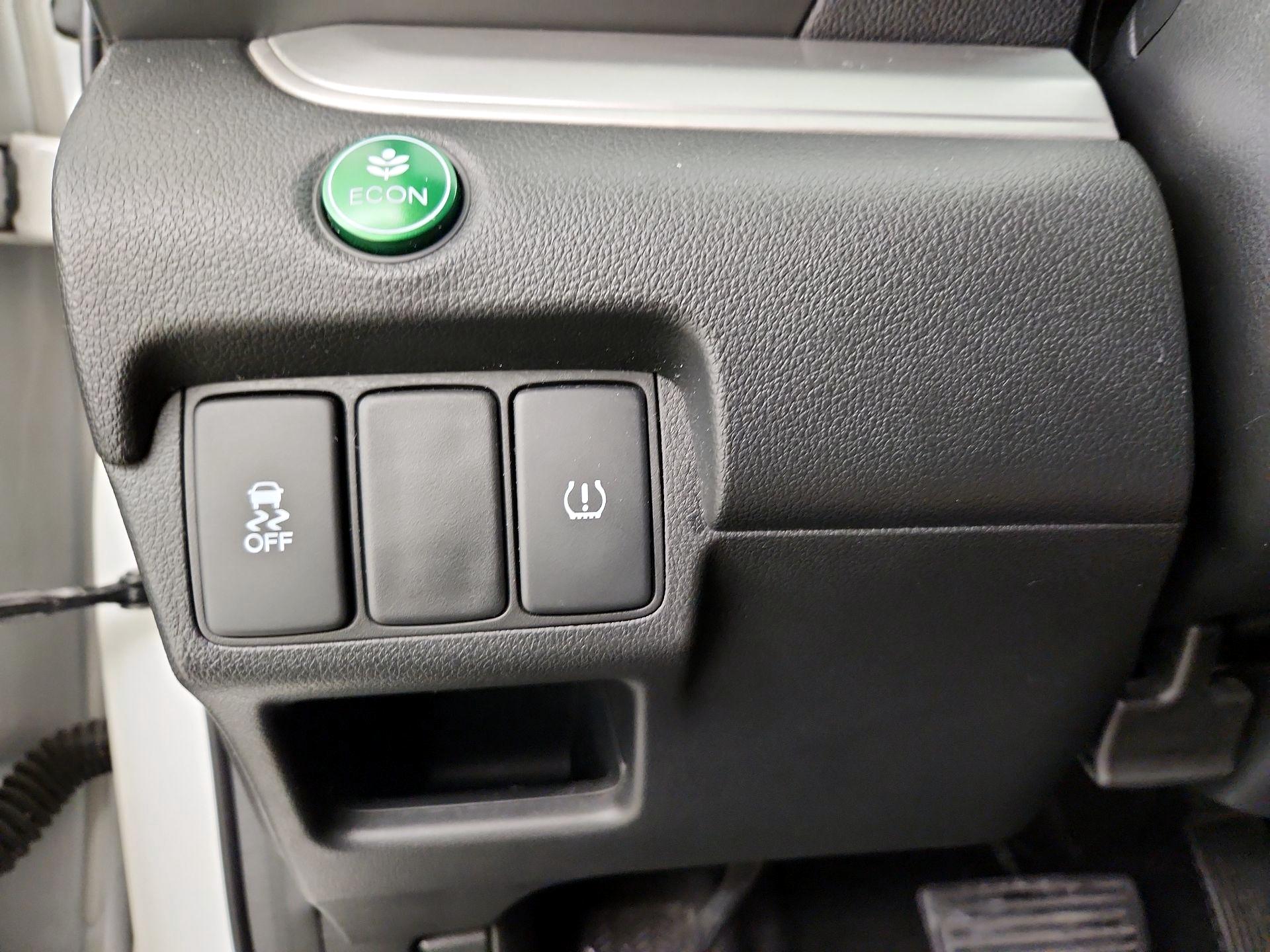 Thumbnail: 2016 Honda CR-V - 13