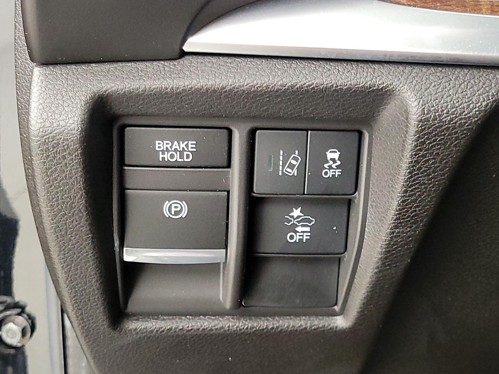 Thumbnail: 2019 Acura MDX - 13