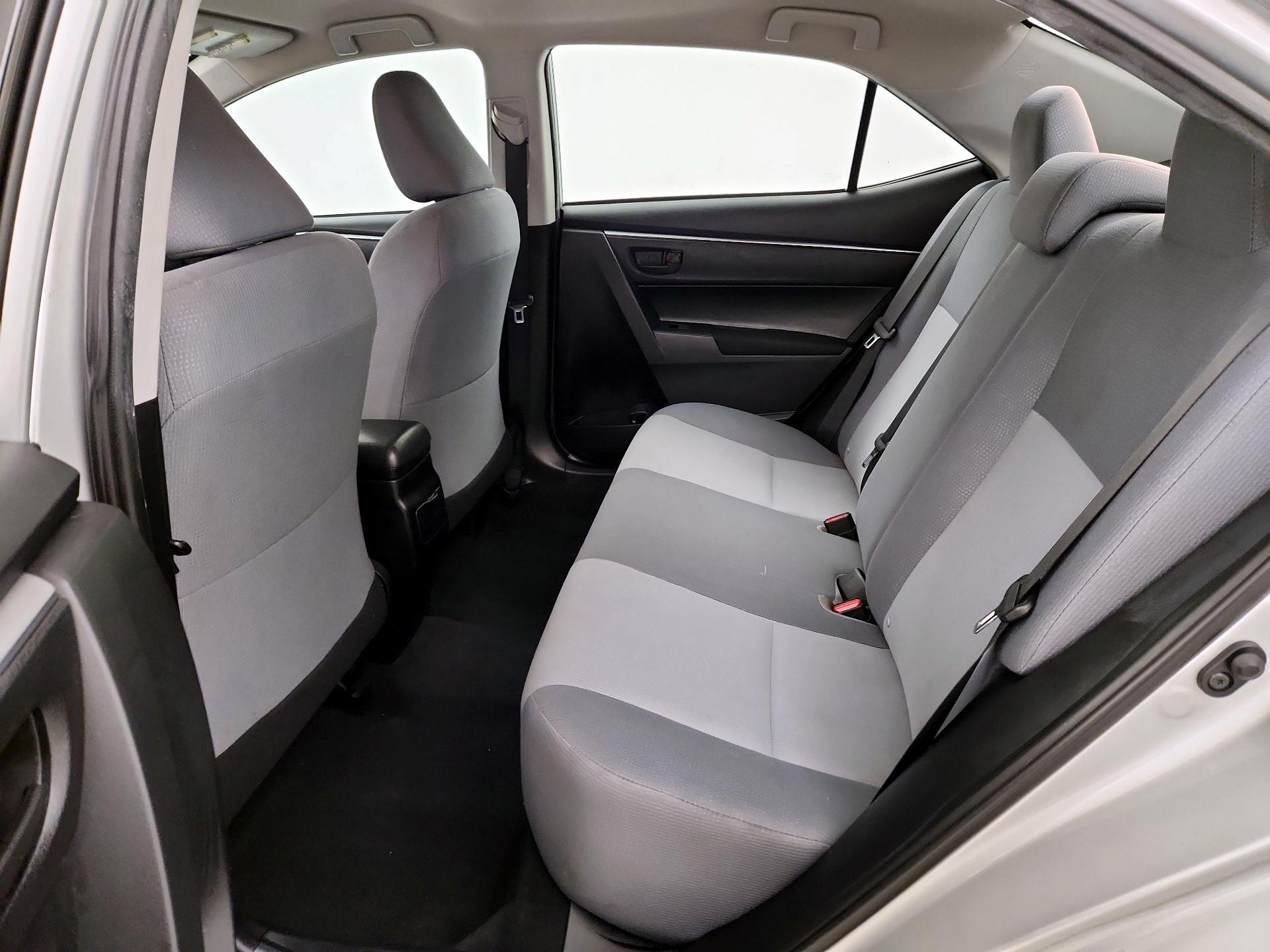 Thumbnail: 2015 Toyota Corolla - 18