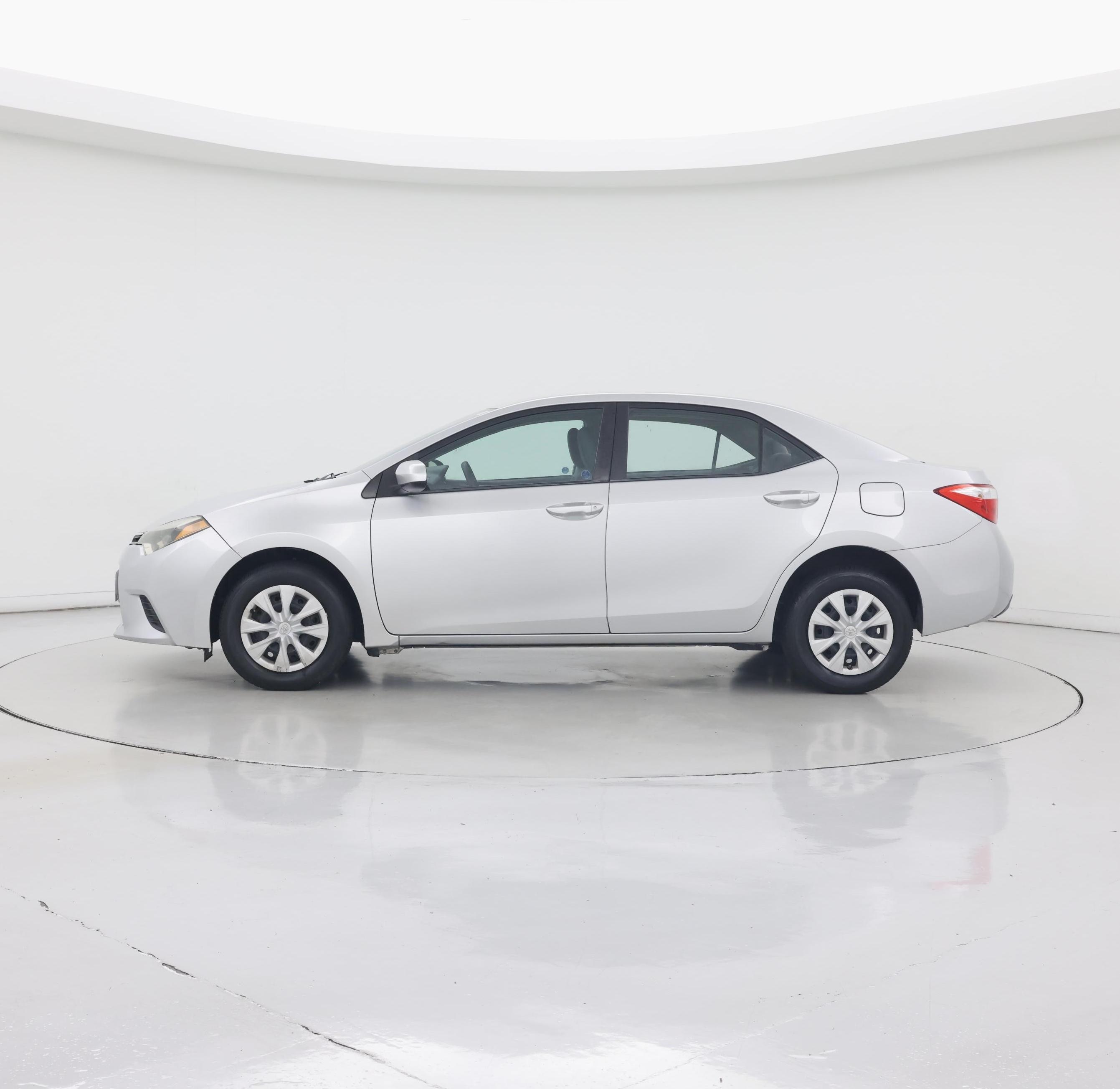 Thumbnail: 2015 Toyota Corolla - 3