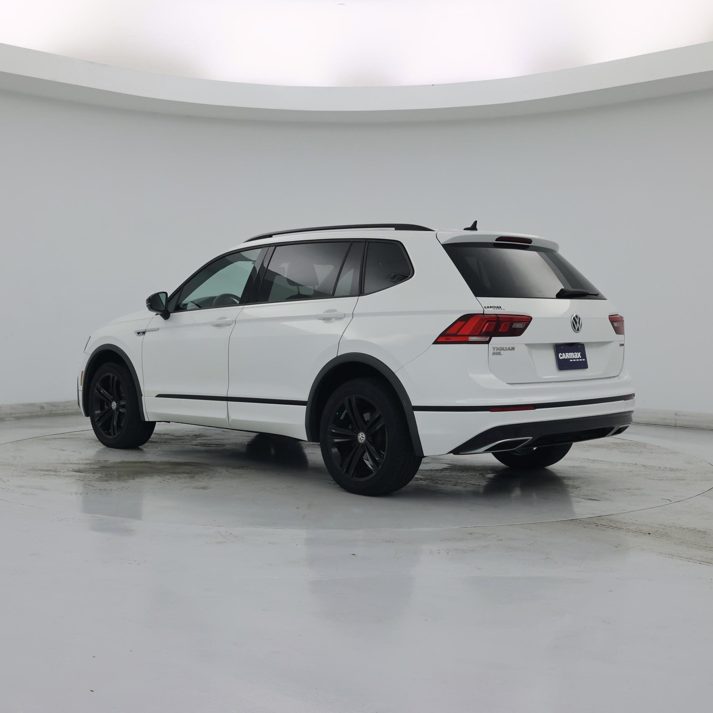Thumbnail: 2019 Volkswagen Tiguan - 2