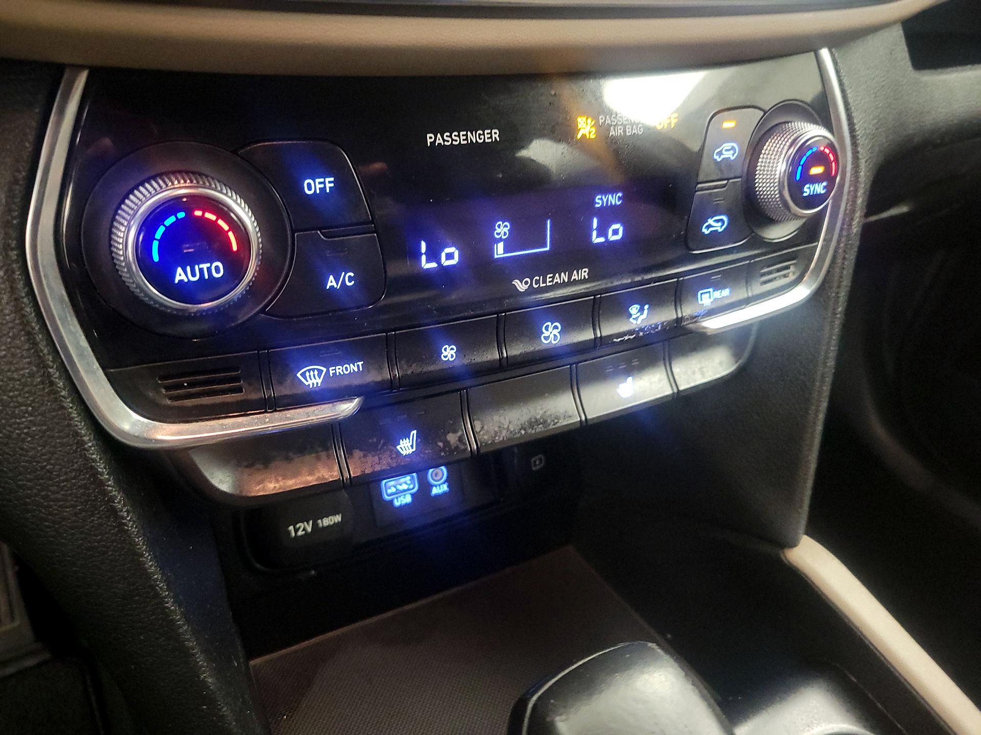 Thumbnail: 2019 Hyundai Santa Fe - 16