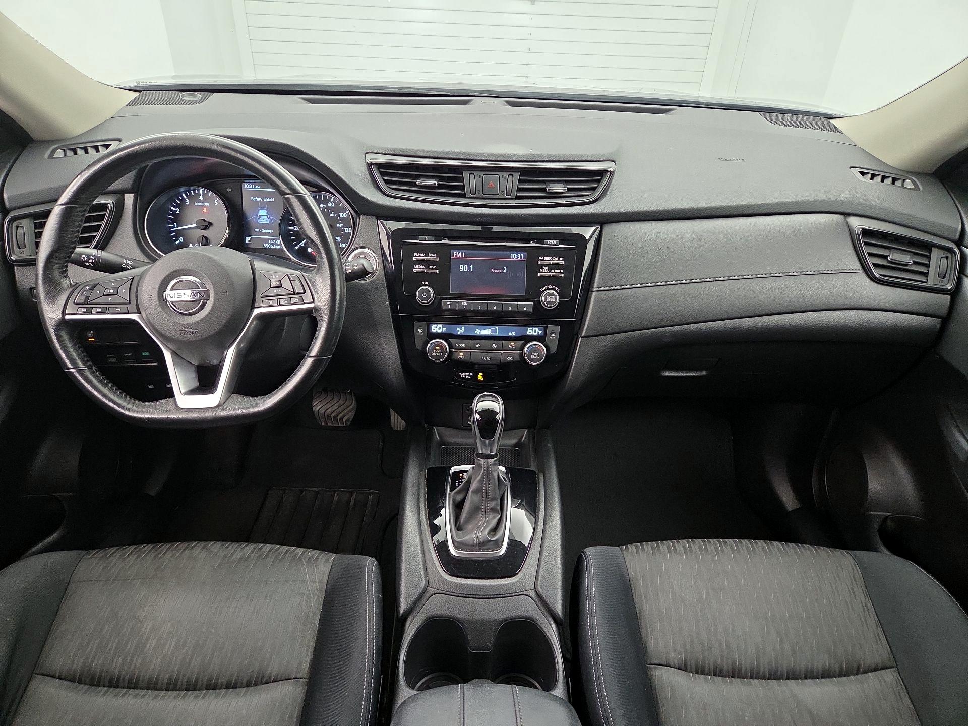 Thumbnail: 2017 Nissan Rogue - 9
