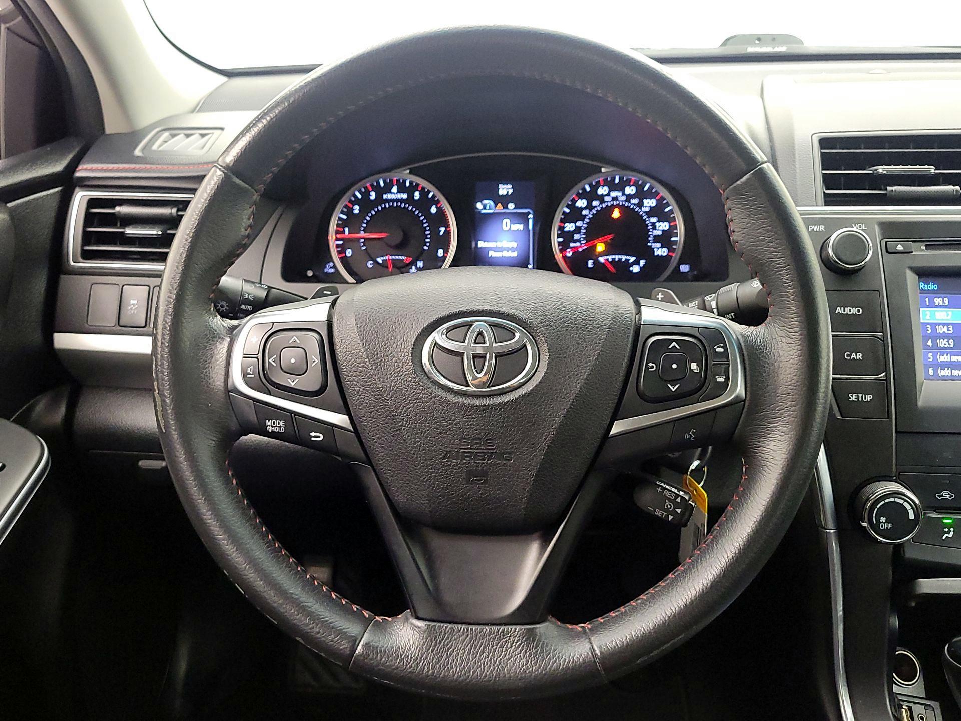 Thumbnail: 2017 Toyota Camry - 10