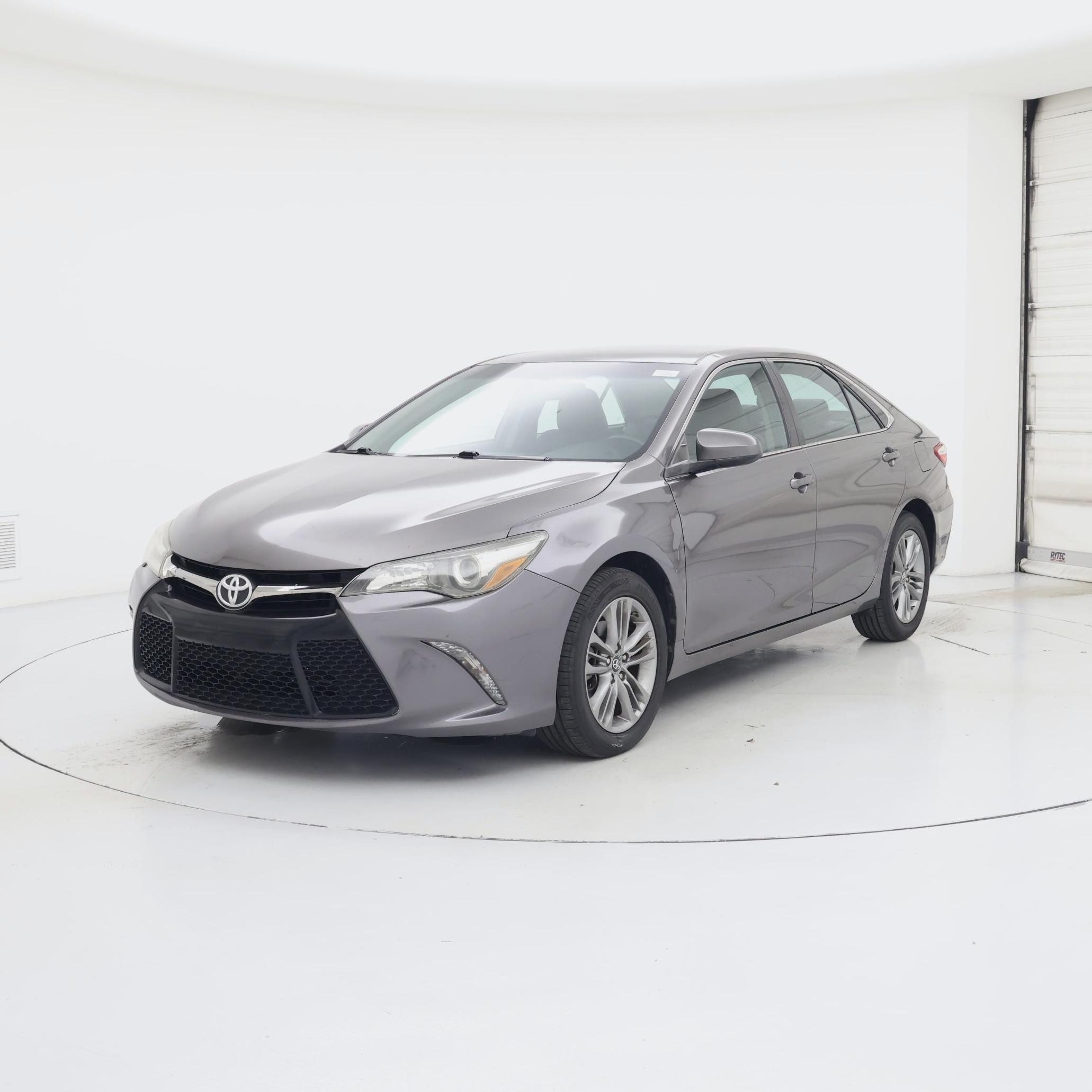 Thumbnail: 2017 Toyota Camry - 4