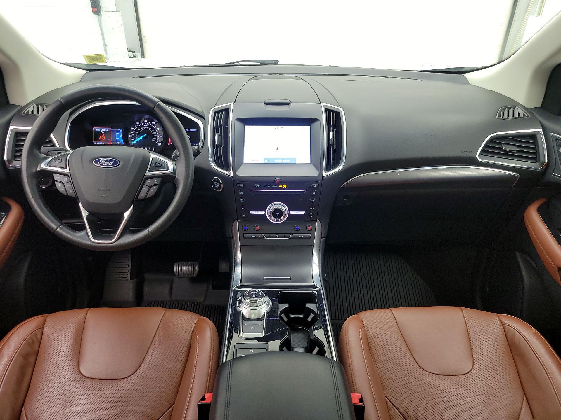 Thumbnail: 2019 Ford Edge - 9