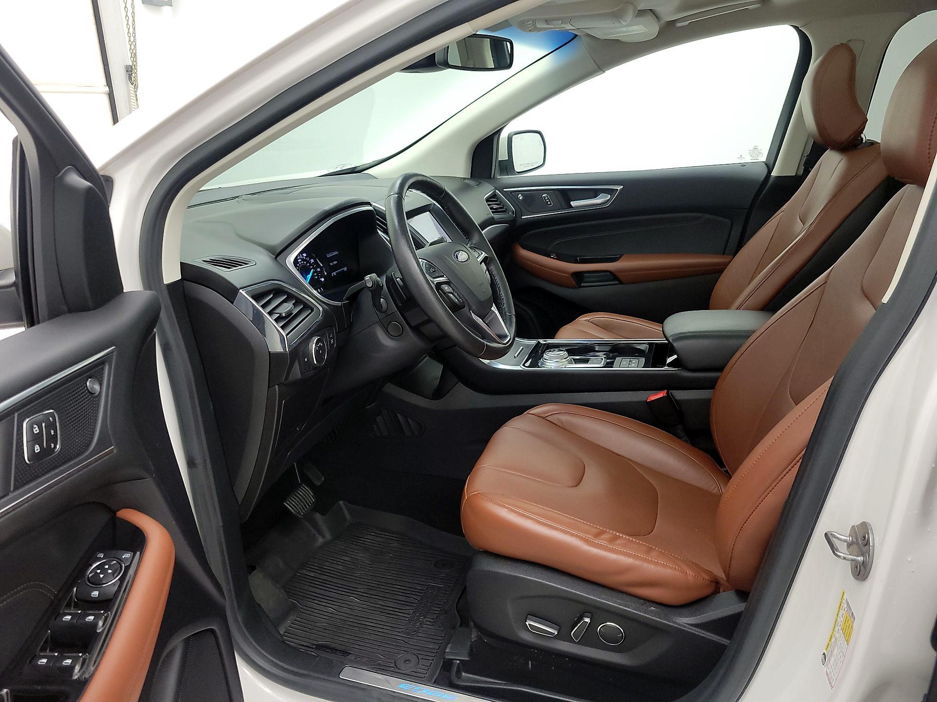 Thumbnail: 2019 Ford Edge - 11