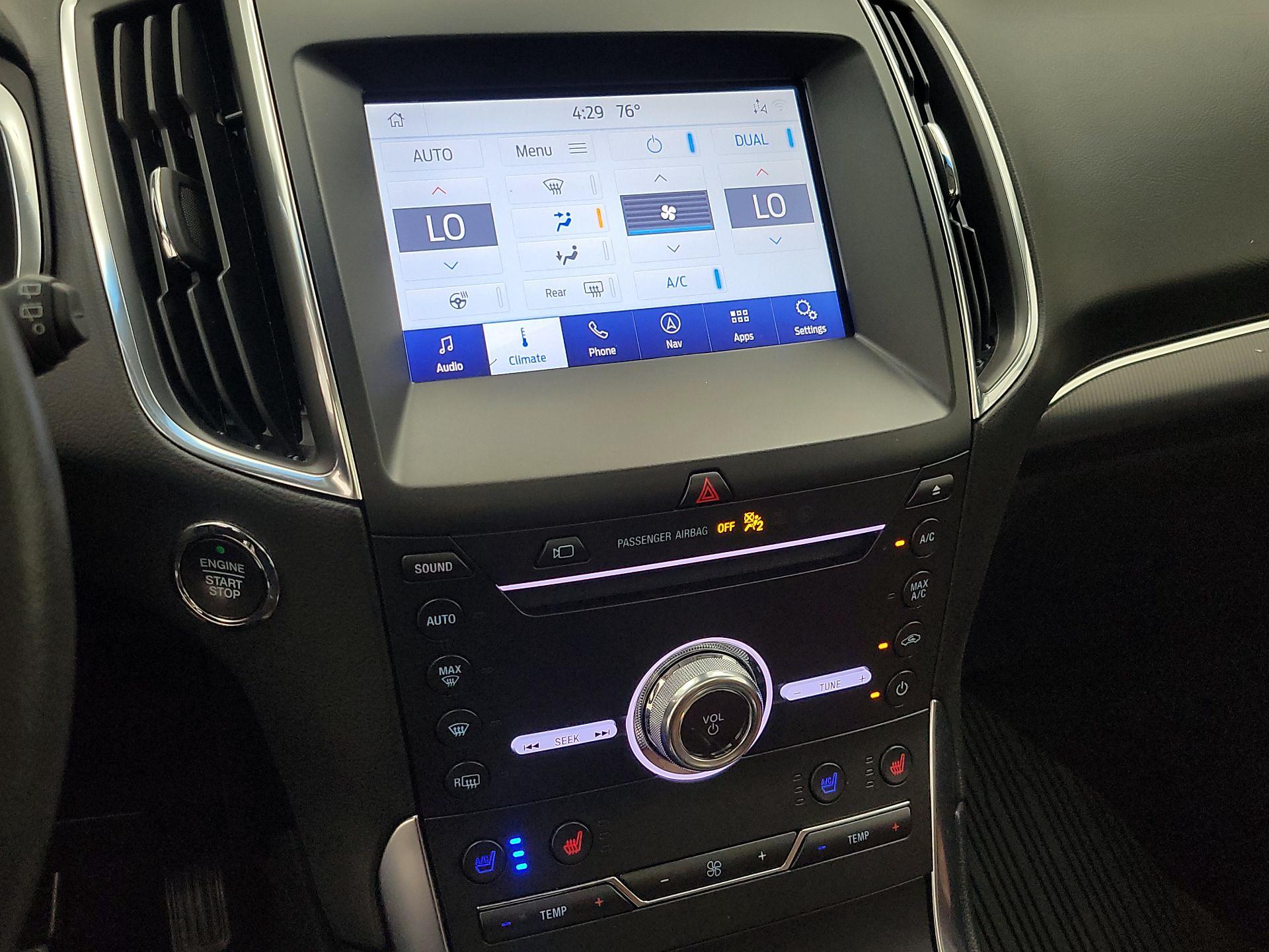 Thumbnail: 2019 Ford Edge - 17
