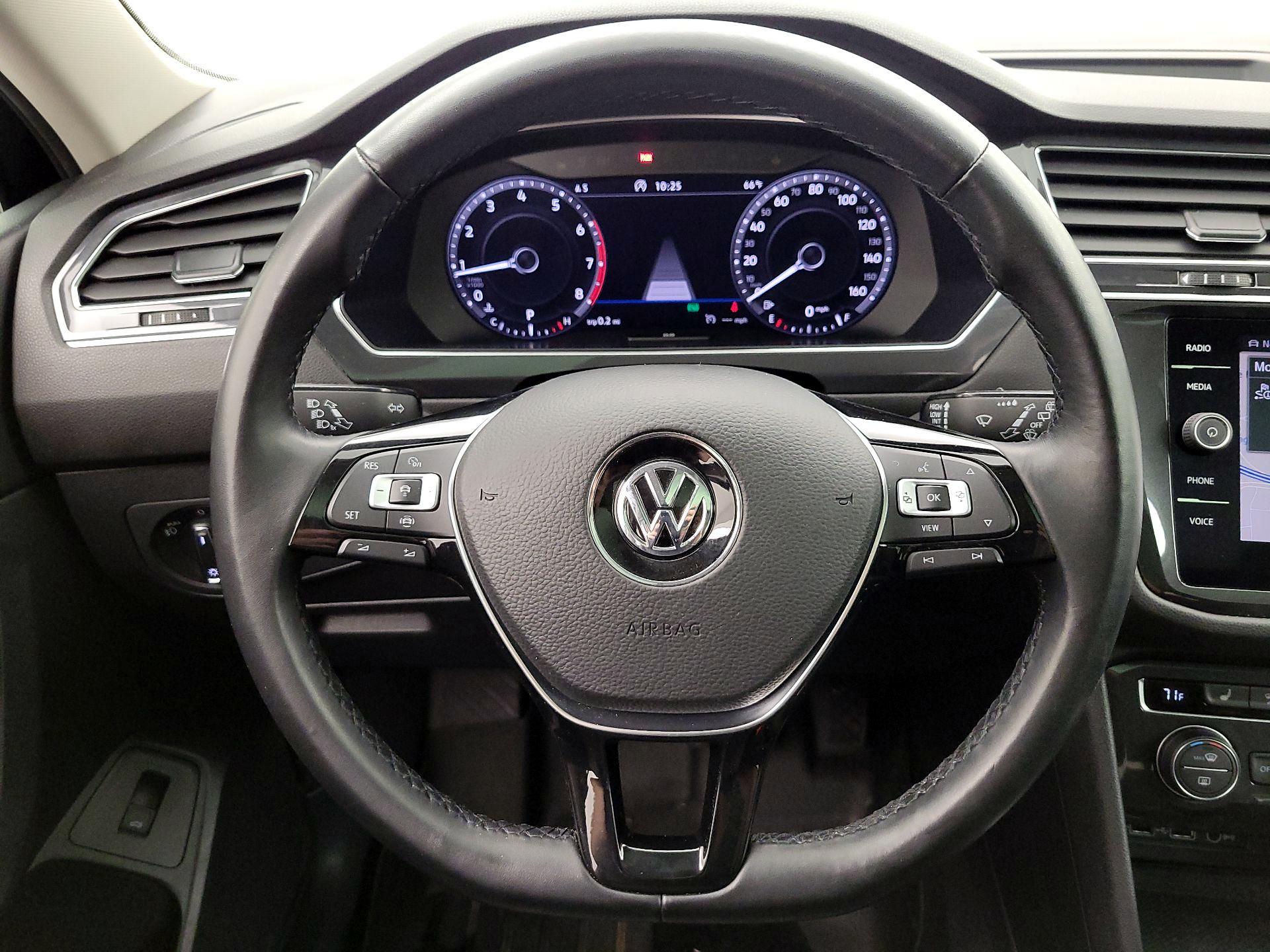 Thumbnail: 2019 Volkswagen Tiguan - 10