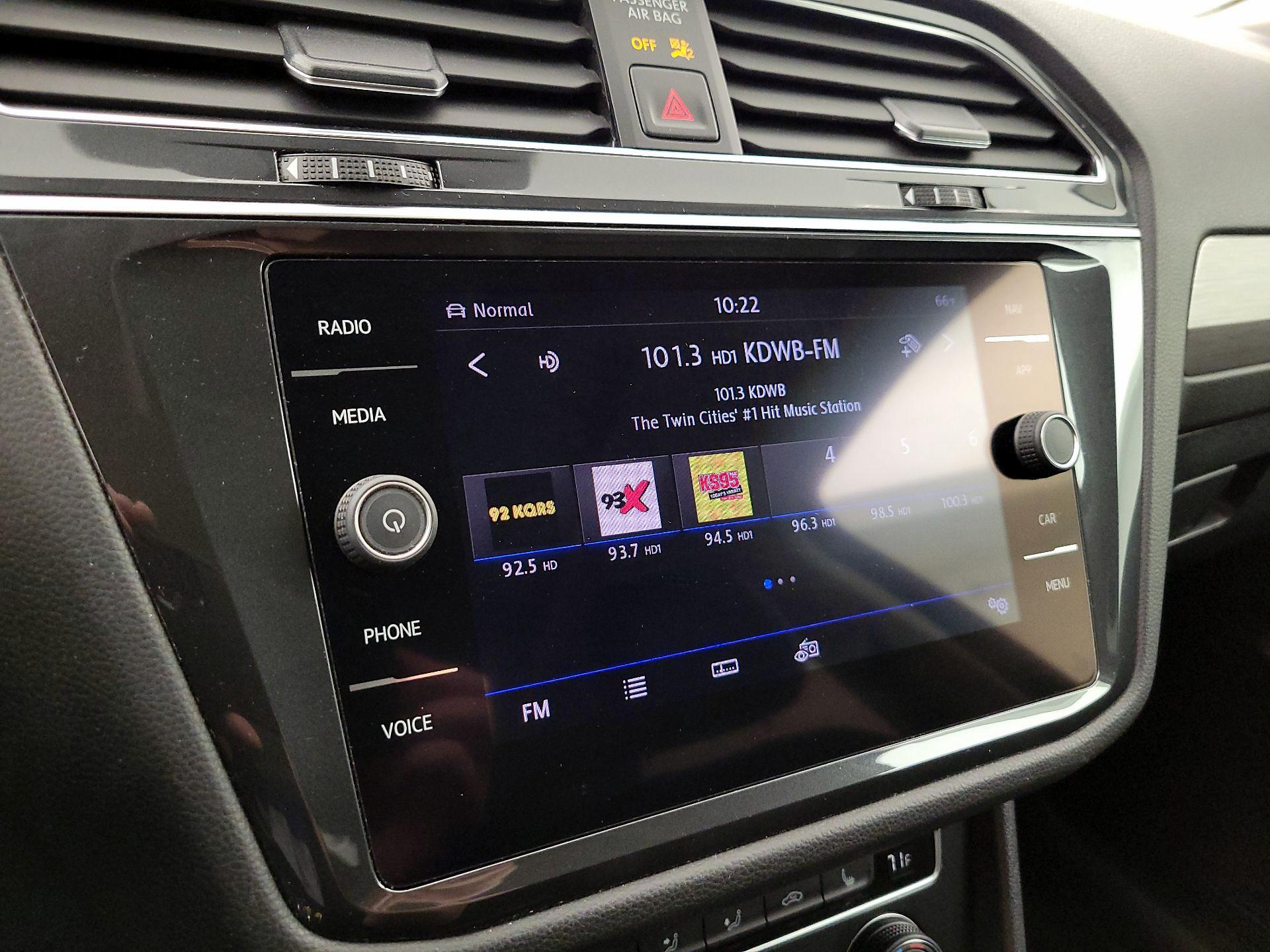 Thumbnail: 2019 Volkswagen Tiguan - 16