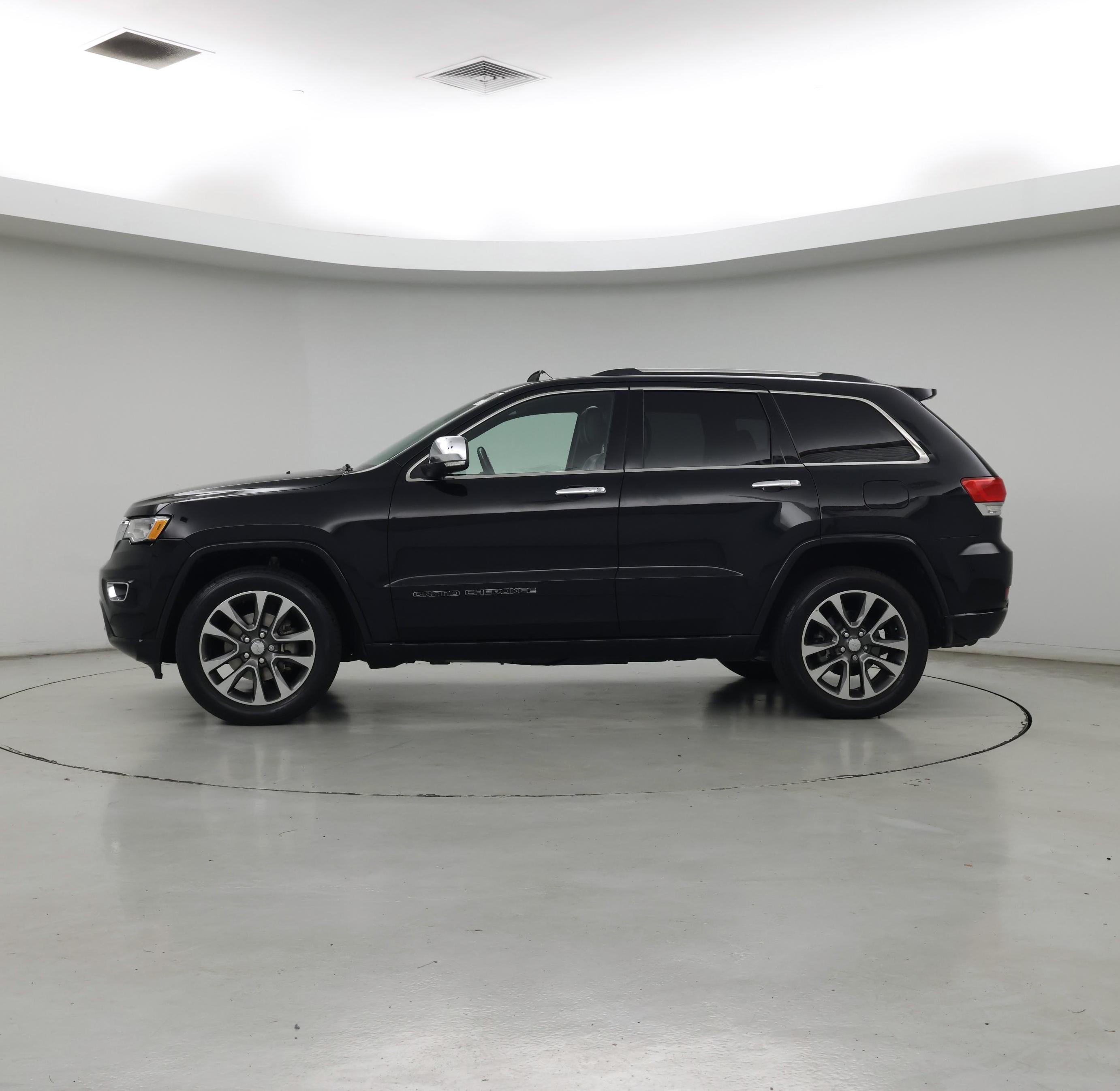 Thumbnail: 2017 Jeep Grand Cherokee - 3
