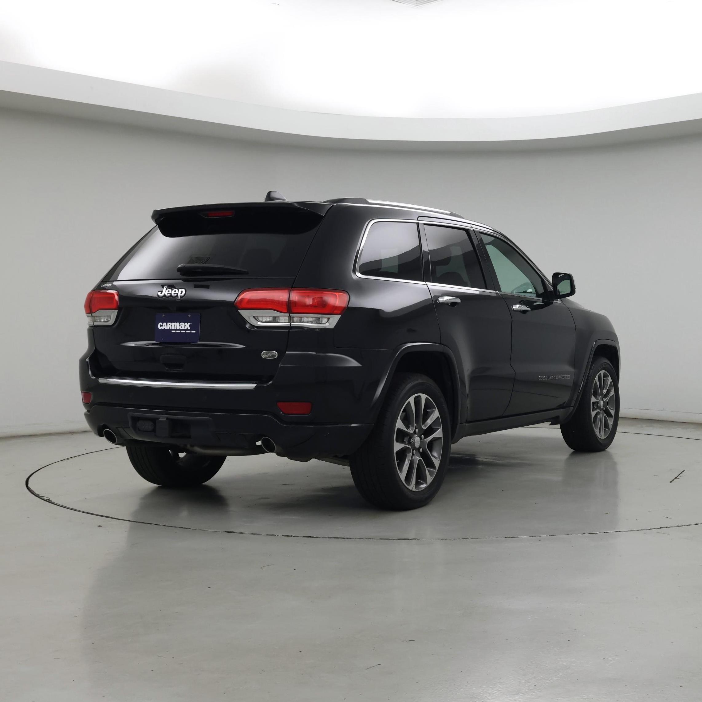Thumbnail: 2017 Jeep Grand Cherokee - 8