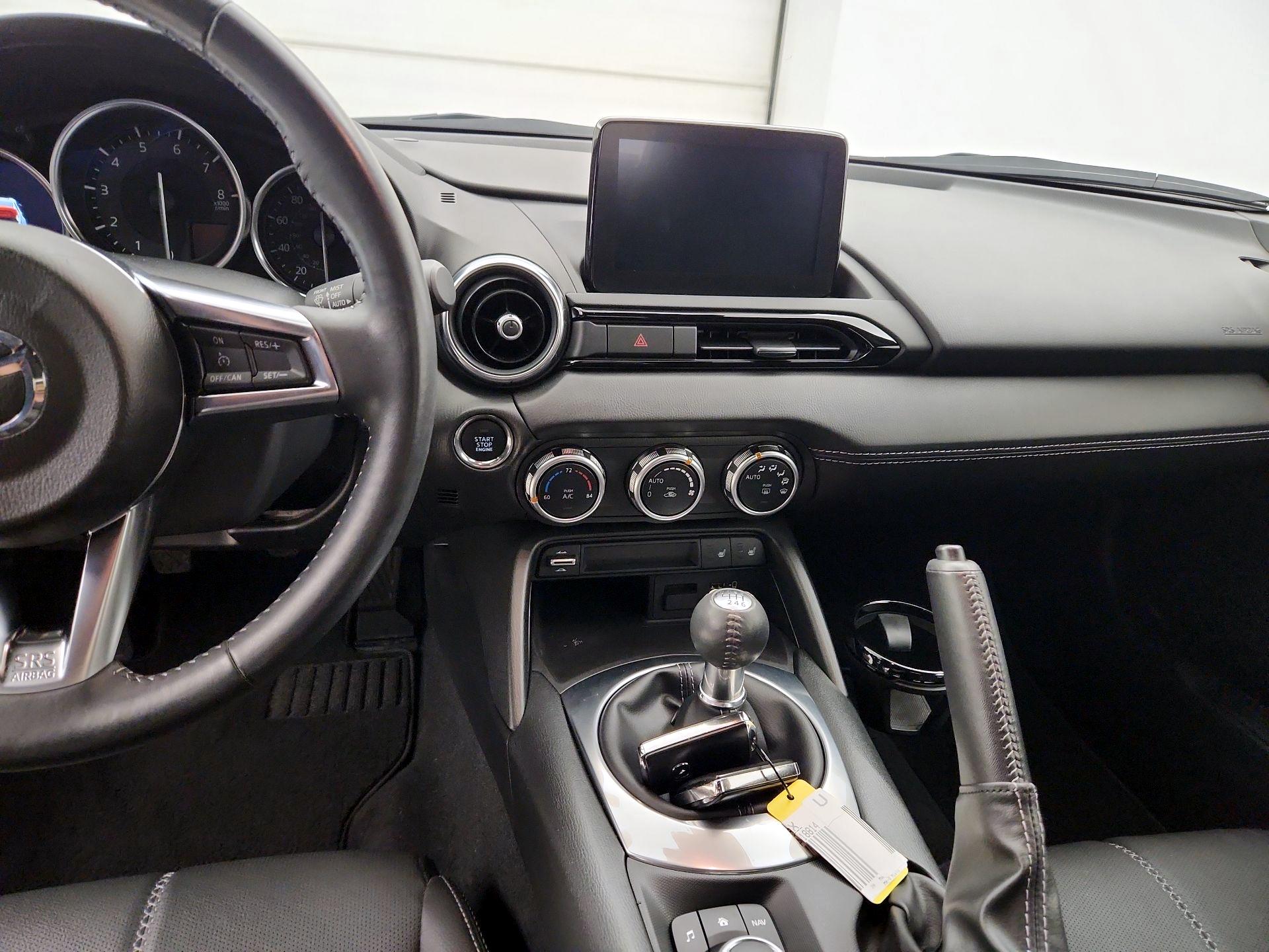 Thumbnail: 2020 Mazda MX-5 Miata - 9