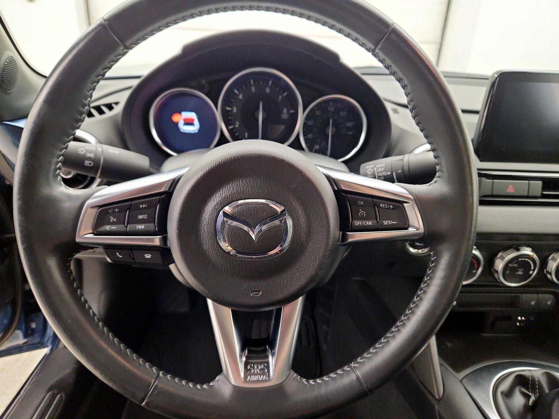 Thumbnail: 2020 Mazda MX-5 Miata - 10