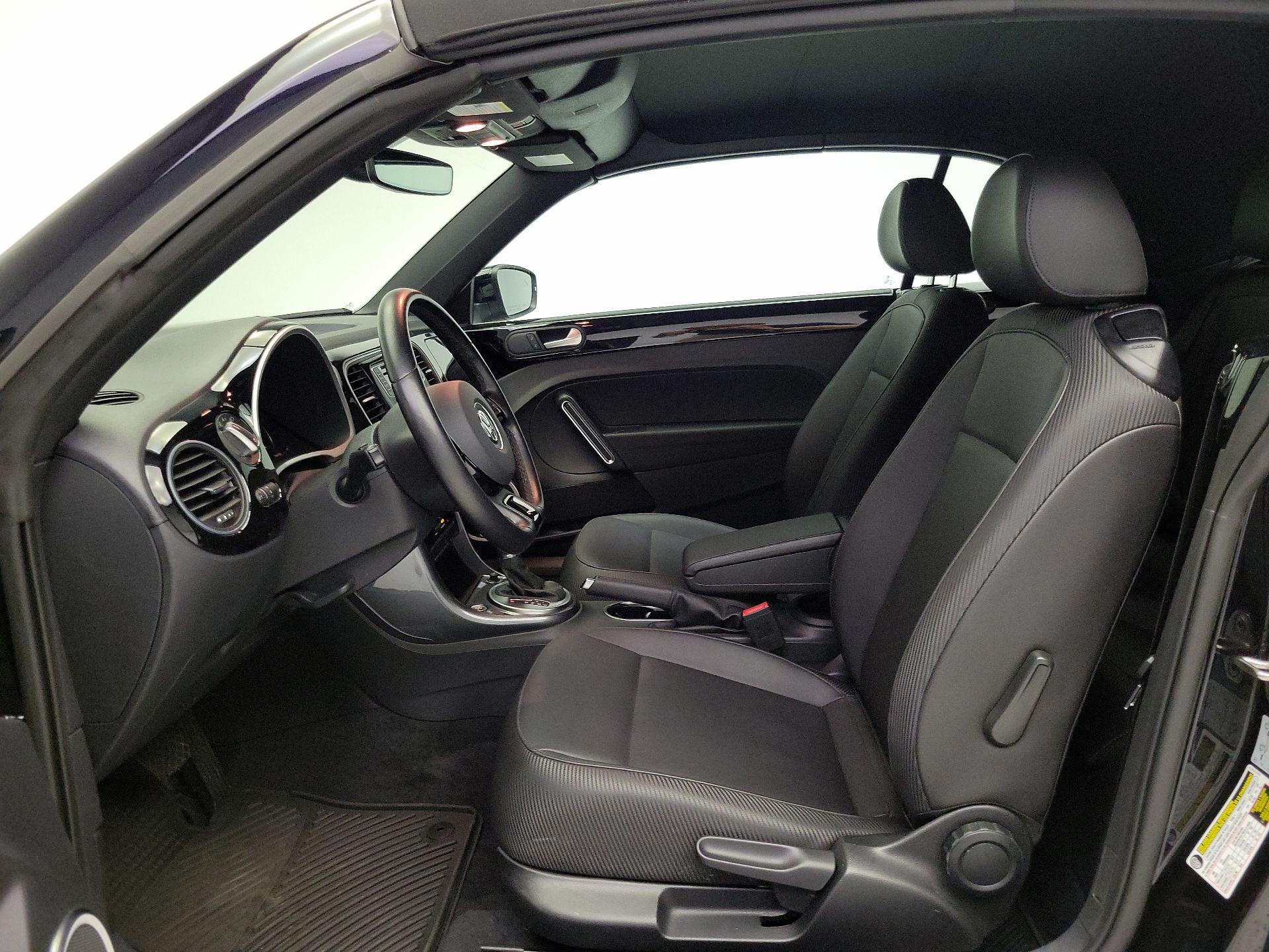 Thumbnail: 2019 Volkswagen Beetle - 11
