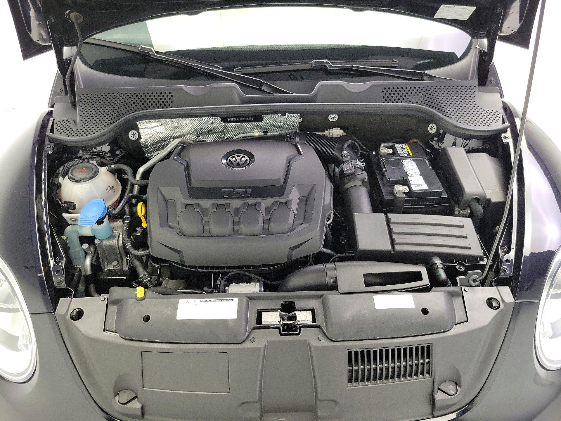 Thumbnail: 2019 Volkswagen Beetle - 20
