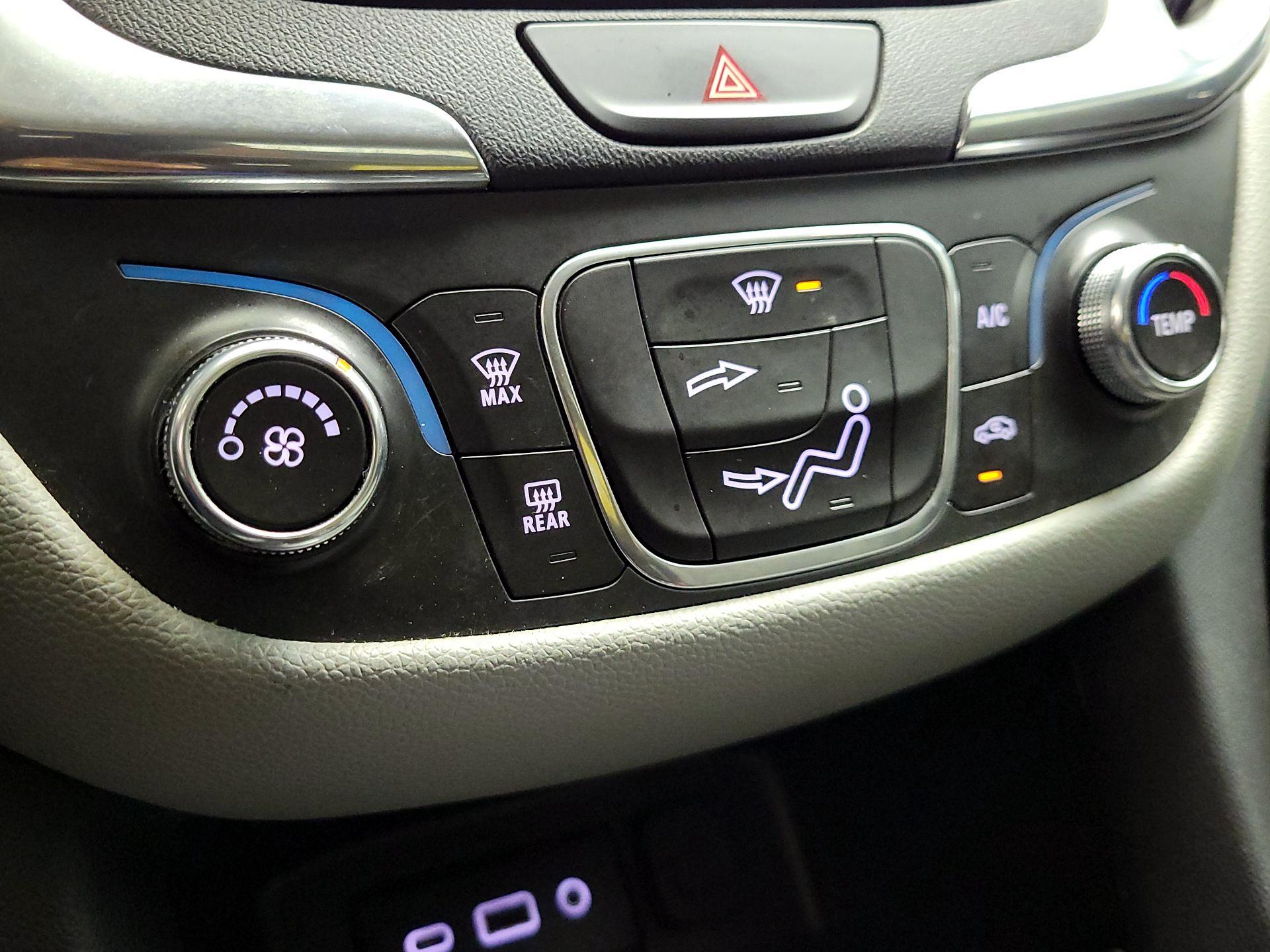 Thumbnail: 2019 Chevrolet Equinox - 16