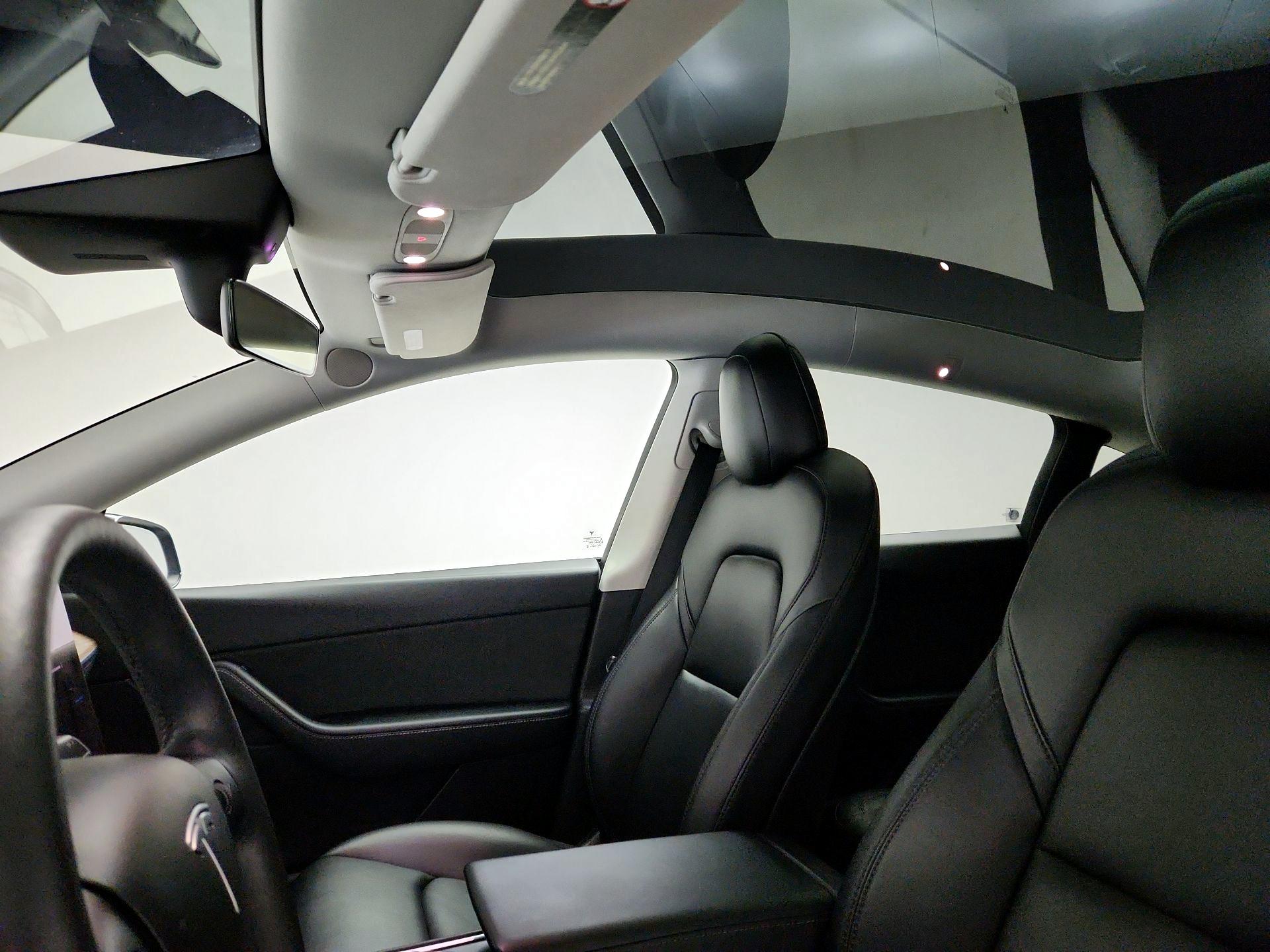 Thumbnail: 2022 Tesla Model Y - 18