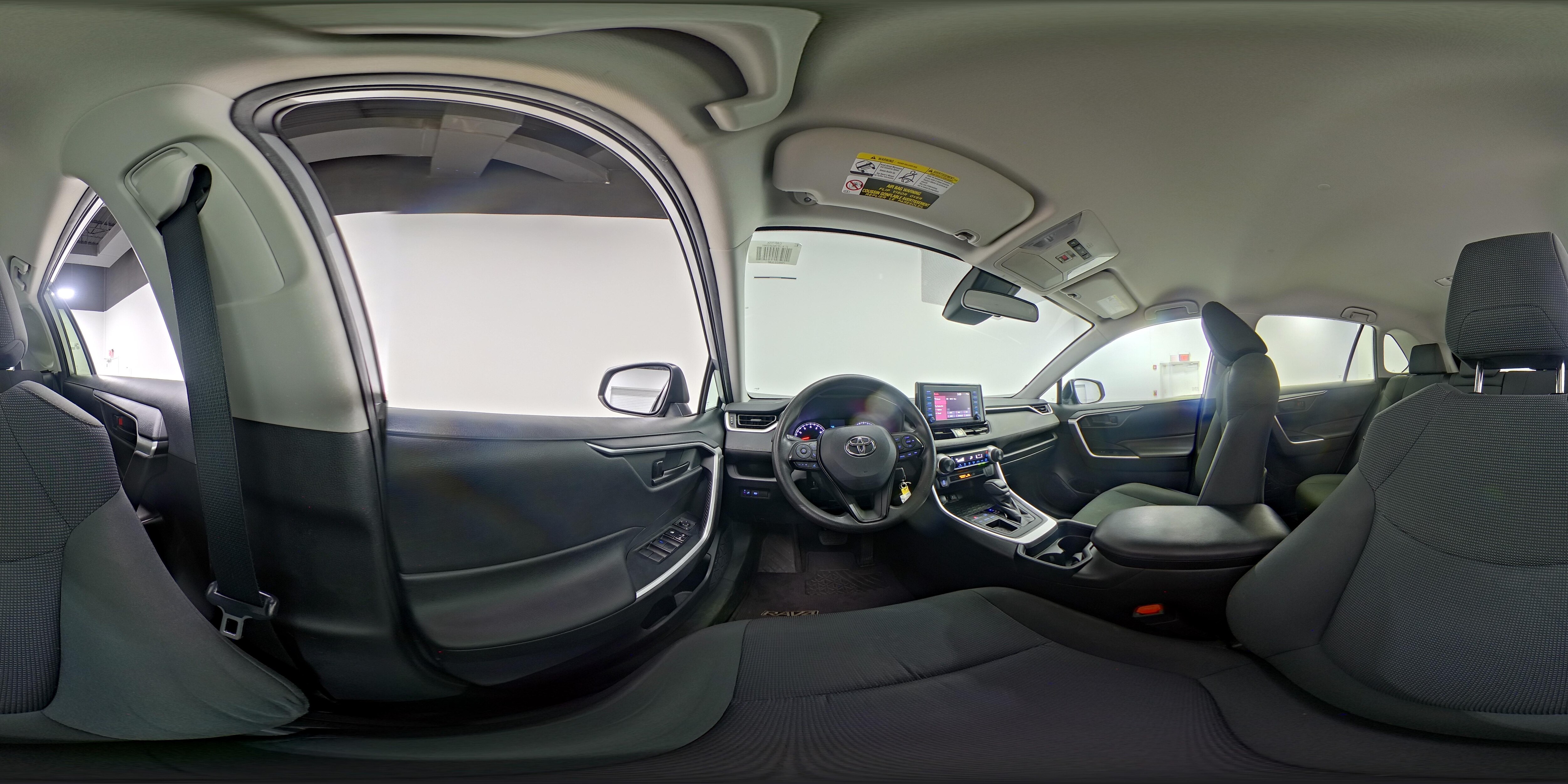2019 Toyota RAV4 LE - Photo 26