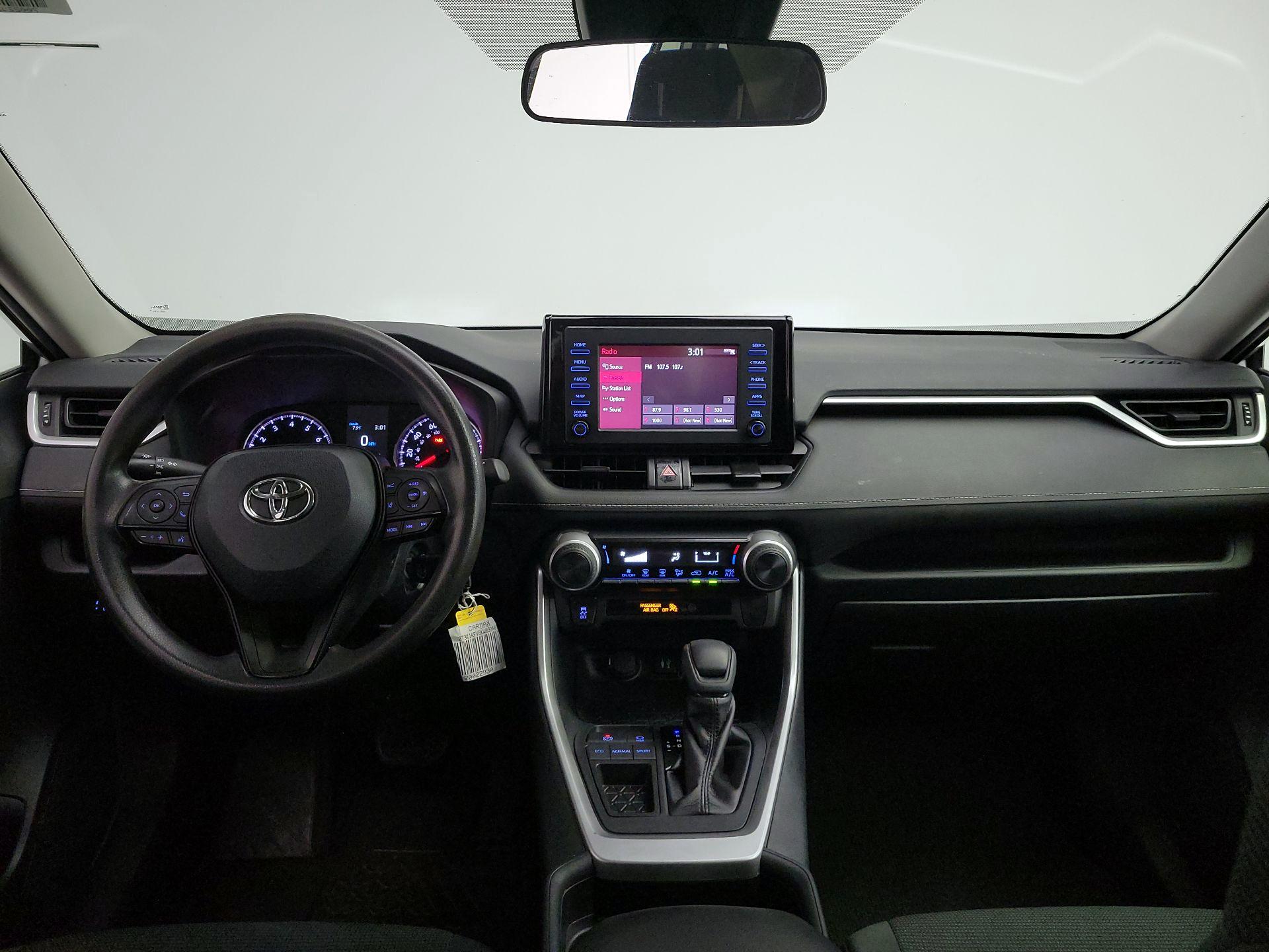 Thumbnail: 2019 Toyota RAV4 - 9