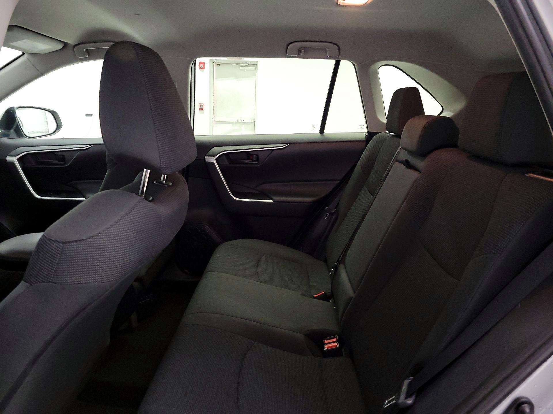 Thumbnail: 2019 Toyota RAV4 - 19